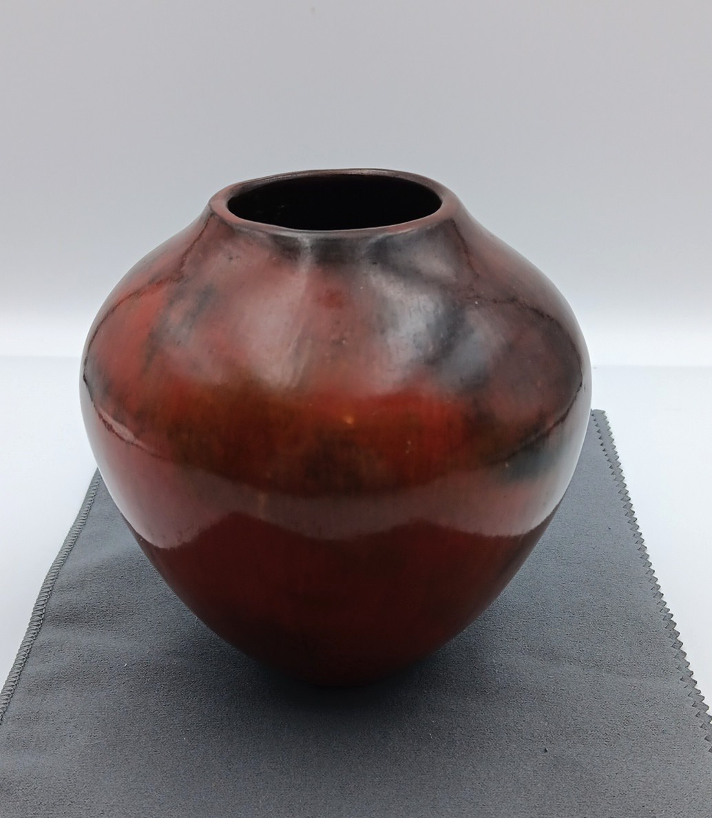 Alice Cling Signed by Artist Navajo Pottery 4.75 Alice Cling Signed by Artist Navajo Pottery 4.75