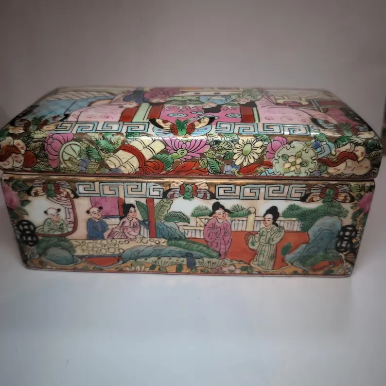 Antique Canton Famille Rose Porcelain Large Box Chinese Hand Painted Enamel Box