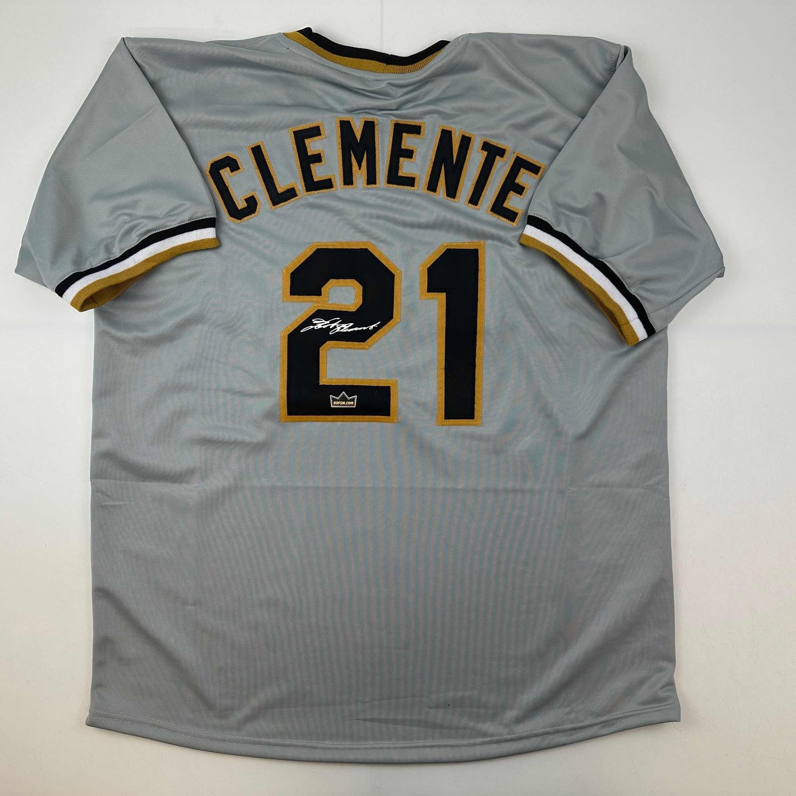 Facsimile Autographed Roberto Clemente Pittsburgh Grey Auto Jersey XL Facsimile Autographed Roberto Clemente Pittsburgh Grey Auto Jersey XL