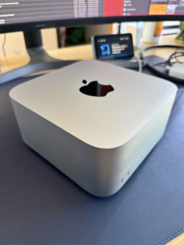 Mac Studio M1 Max 10cpu 24gpu 32GB RAM storage 1tb Mac Studio M1 Max 10cpu 24gpu 32GB RAM storage 1tb