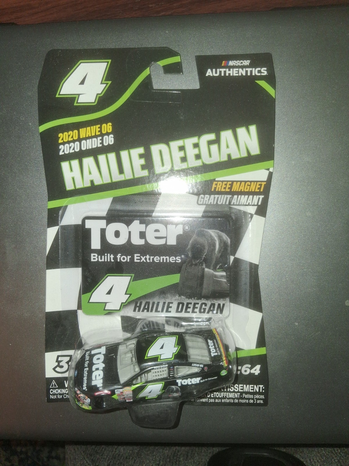 Hailie Deegan 2020 NASCAR Authentics Wave 6 #4 1/64 Diecast Toter Hailie Deegan 2020 NASCAR Authentics Wave 6 #4 1/64 Diecast Toter