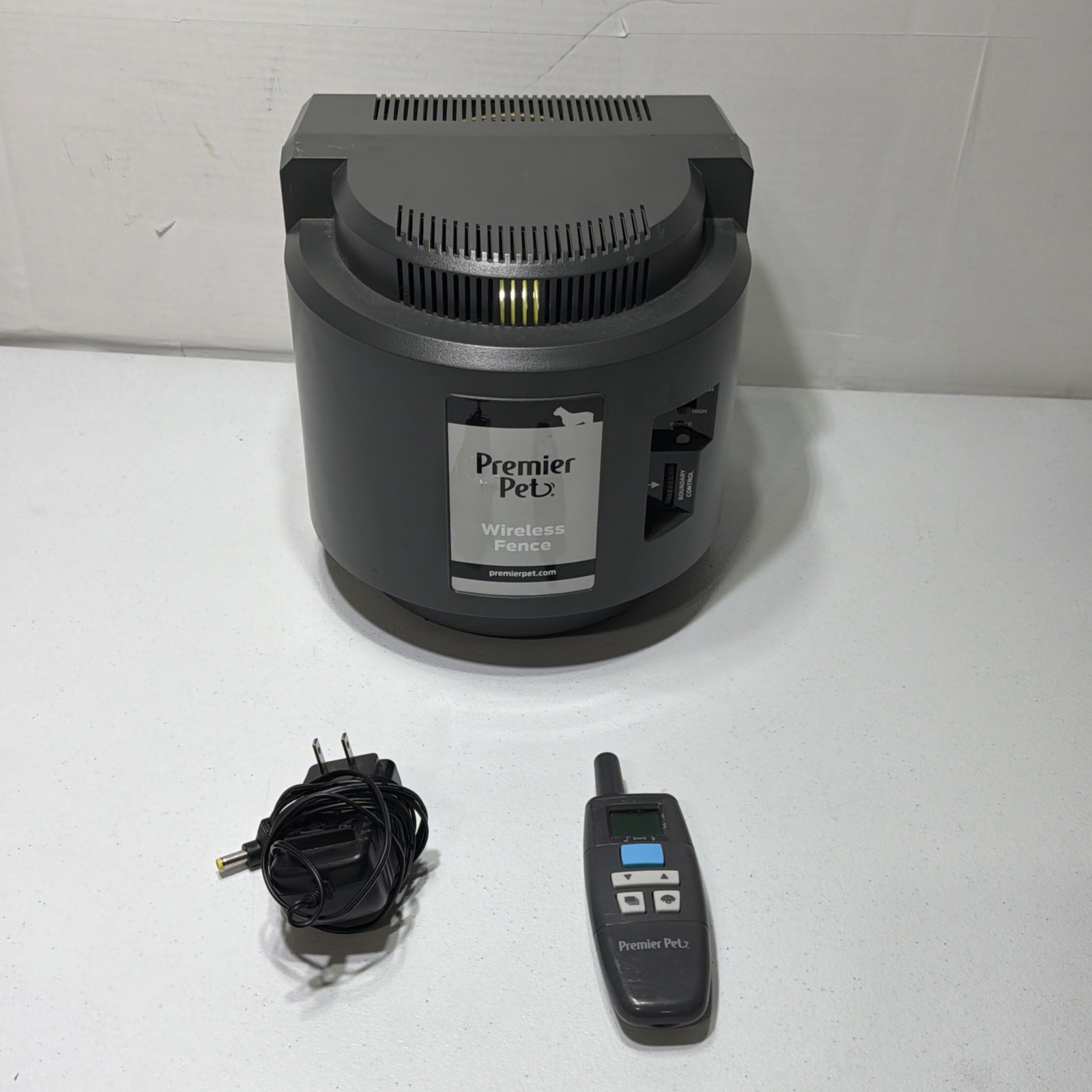 Premier Pet Wireless Fence System RFA-584 Unit Only No Collar Tested Premier Pet Wireless Fence System RFA-584 Unit Only No Collar Tested