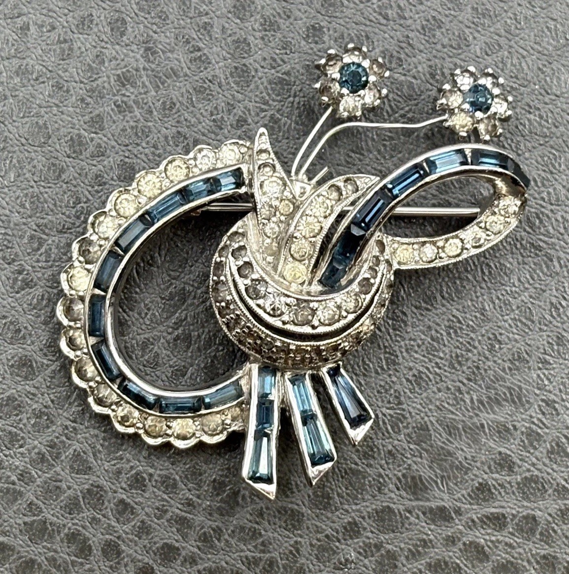 JOMAZ Signed Rare Sparkling Blue Rhinestone Floating Flowers Vintage Pin Brooch