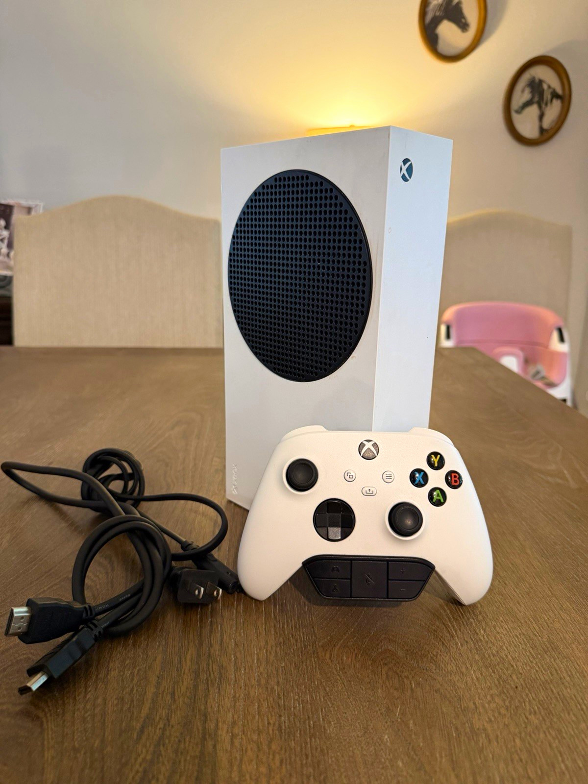 Microsoft Xbox Series S 512GB White Console 4K Wi-Fi + Wireless Controller Microsoft Xbox Series S 512GB White Console 4K Wi-Fi + Wireless Controller