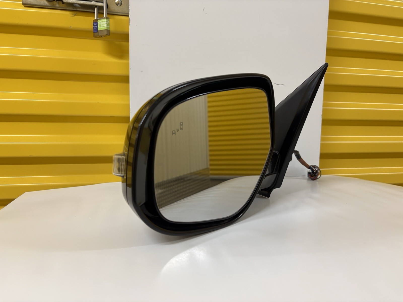 2020-2022 Mitsubishi Outlander Left Side Door Mirror Black With Lane Assist 