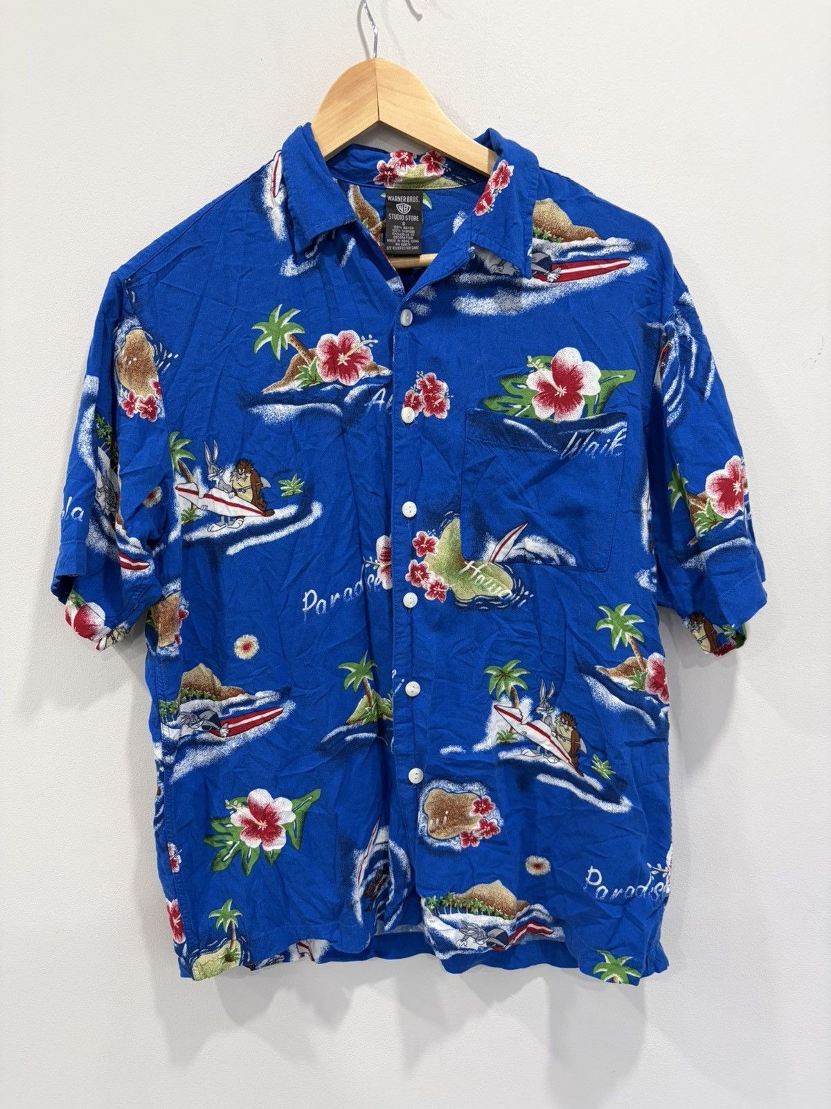 Vintage Taz Looney Tunes Bug Bunny Hawaiin Shirt button Vintage Taz Looney Tunes Bug Bunny Hawaiin Shirt button