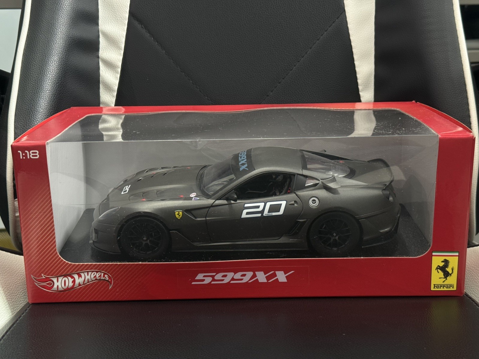 Hot Wheels Ferrari 599XX 1 18 Rare