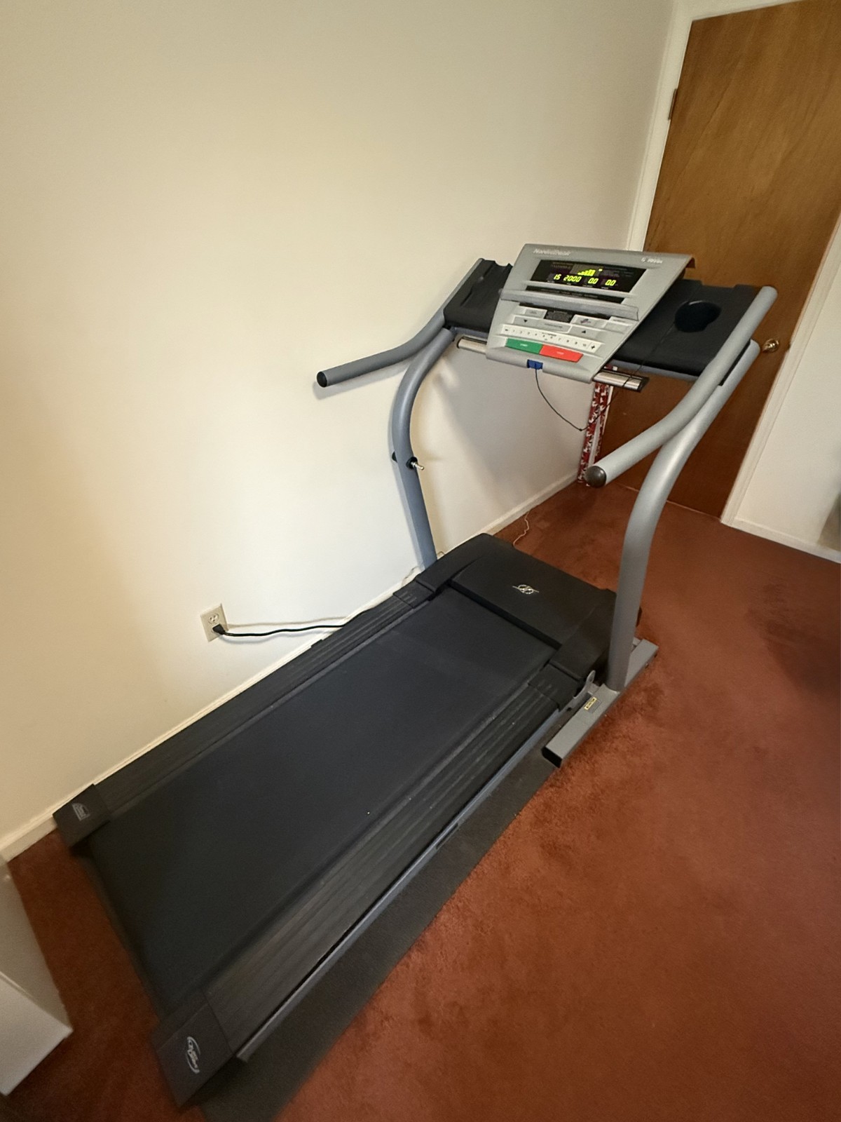 Nordic Track C1800s - Used - Good Working Condition Nordic Track C1800s - Used - Good Working Condition