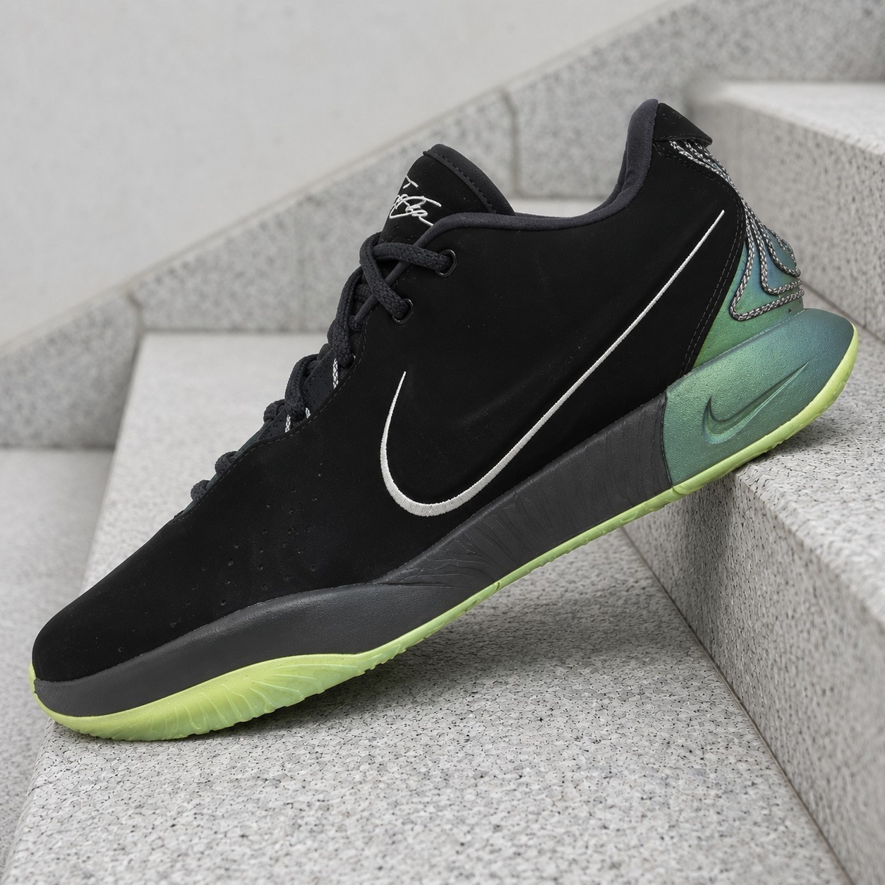 Nike LeBron 21 Tahitian FB2238-001 Men\'s New