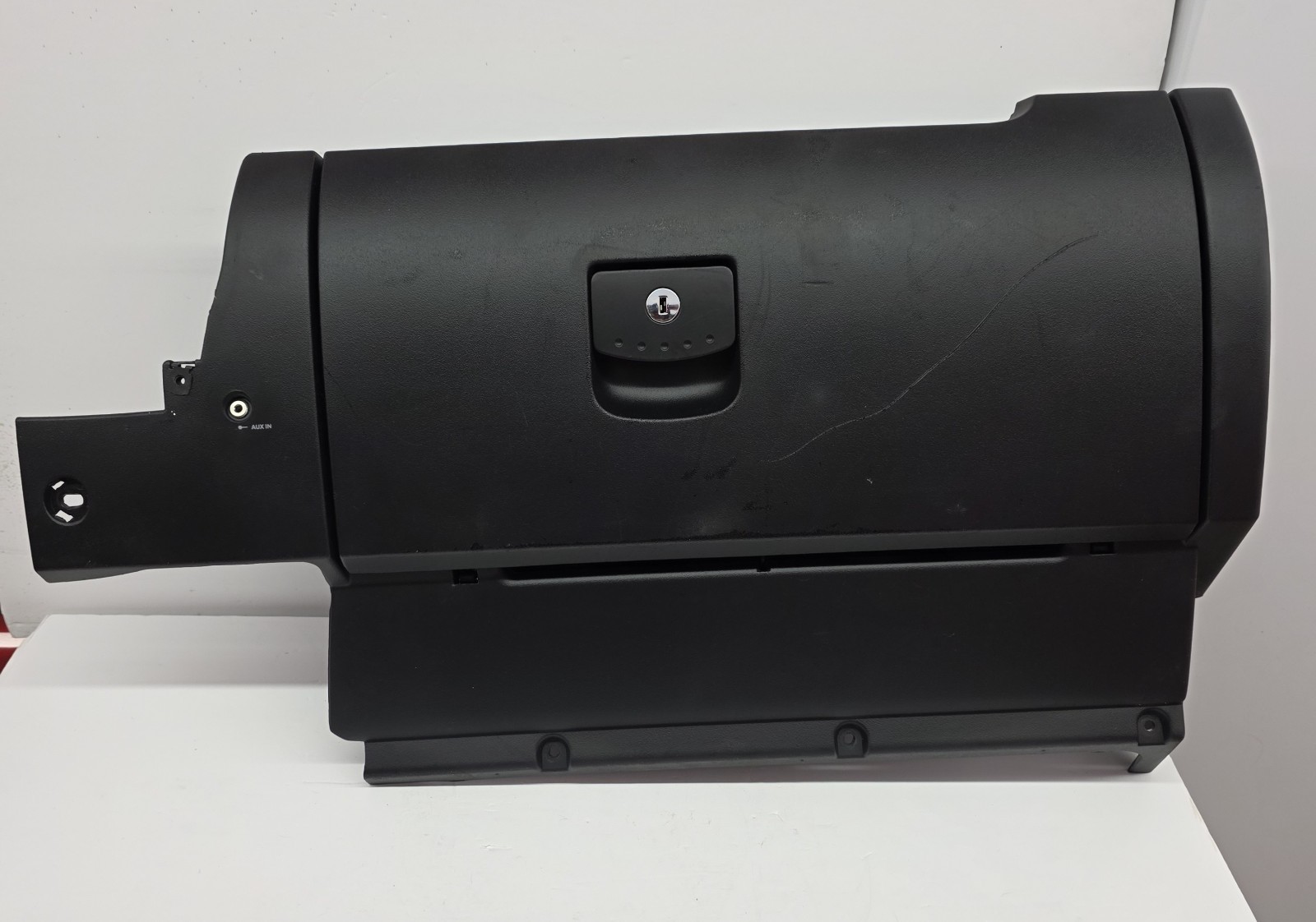 VOLKSWAGEN BEETLE GLOVE BOX 1998-2008 BLACK OEM Used *Note