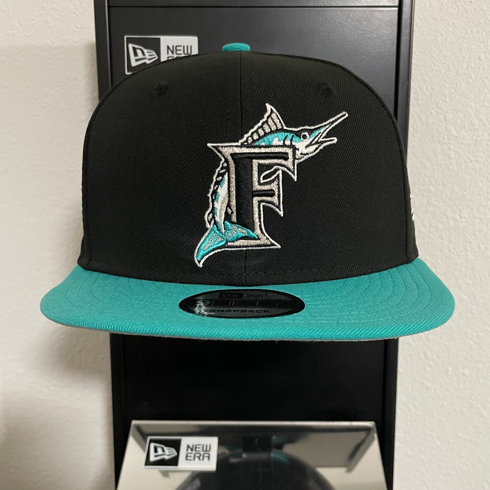 MLB - Florida Marlins 9FIFTY Adjustable Snapback Hat - New Era Cap - Black MLB - Florida Marlins 9FIFTY Adjustable Snapback Hat - New Era Cap - Black
