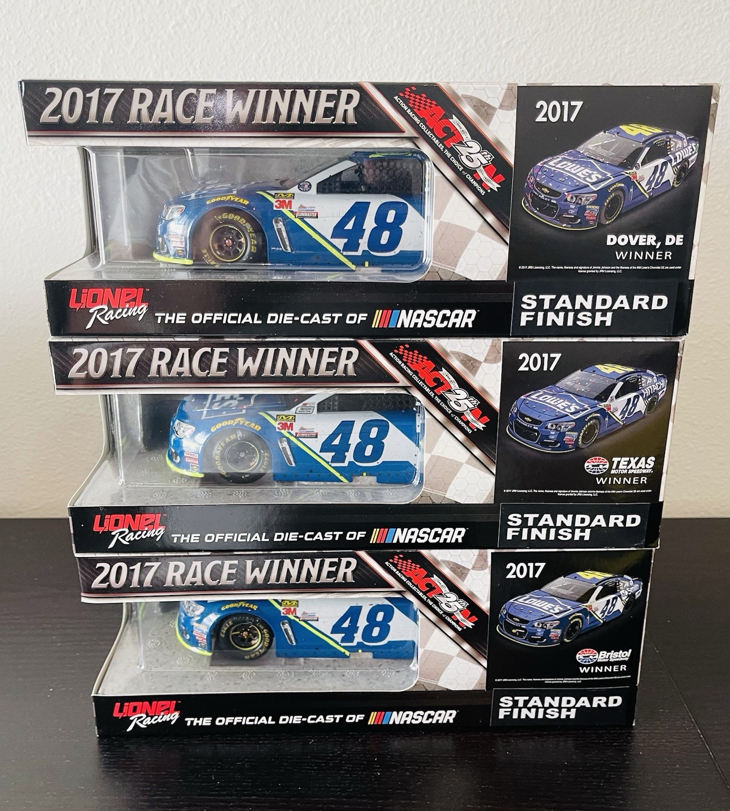 2017 JIMMIE JOHNSON #48 LOWES DOVER, TEXAS, BRISTOL (3) RACED WINS SIGNED 1/24’s