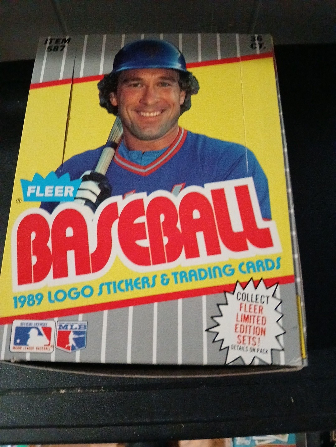 1989 Fleer Baseball Box (36 ) Packs are factory sealed 1989 Fleer Baseball Box (36 ) Packs are factory sealed