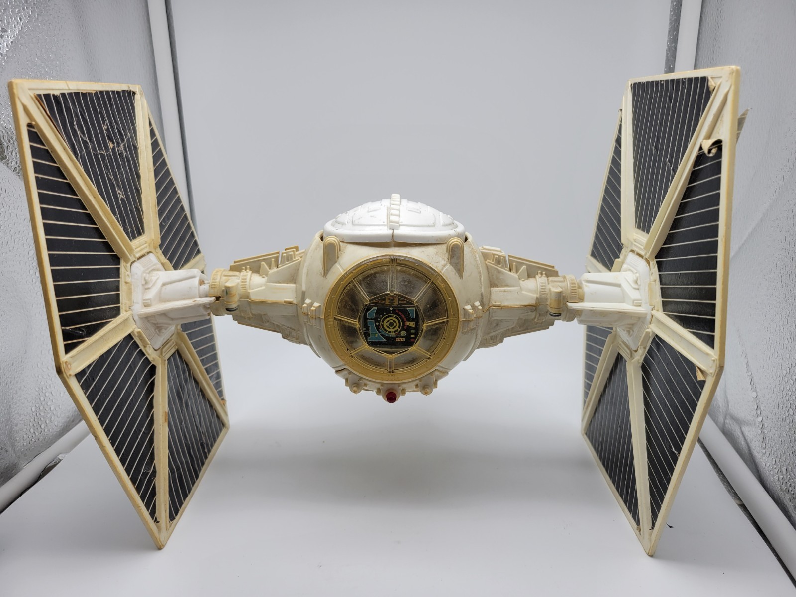 Kenner Vintage 1978 Star Wars TIE Fighter Vehicle Ship Toy Model 38040 No Power Kenner Vintage 1978 Star Wars TIE Fighter Vehicle Ship Toy Model 38040 No Power