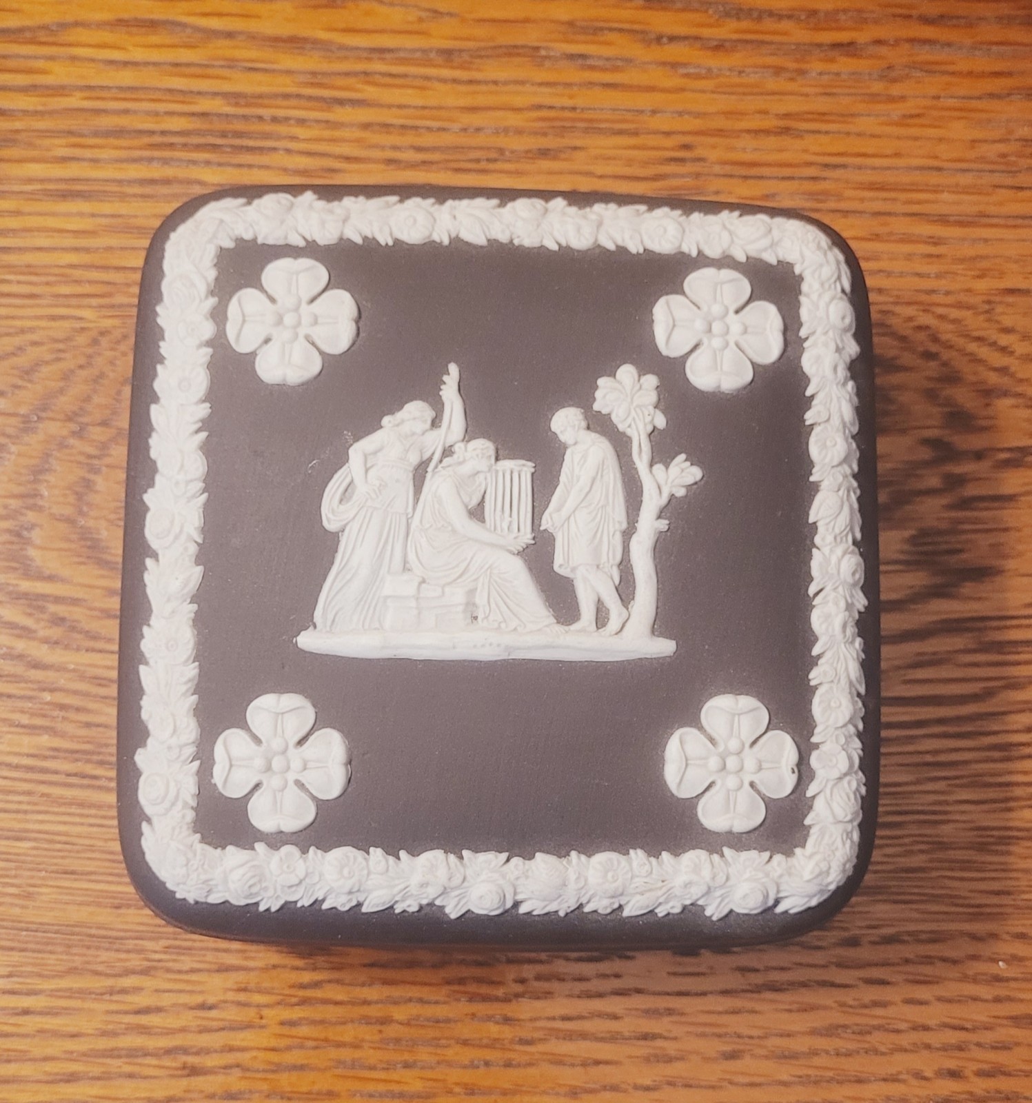 Vintage Wedgwood Jasperware 4\