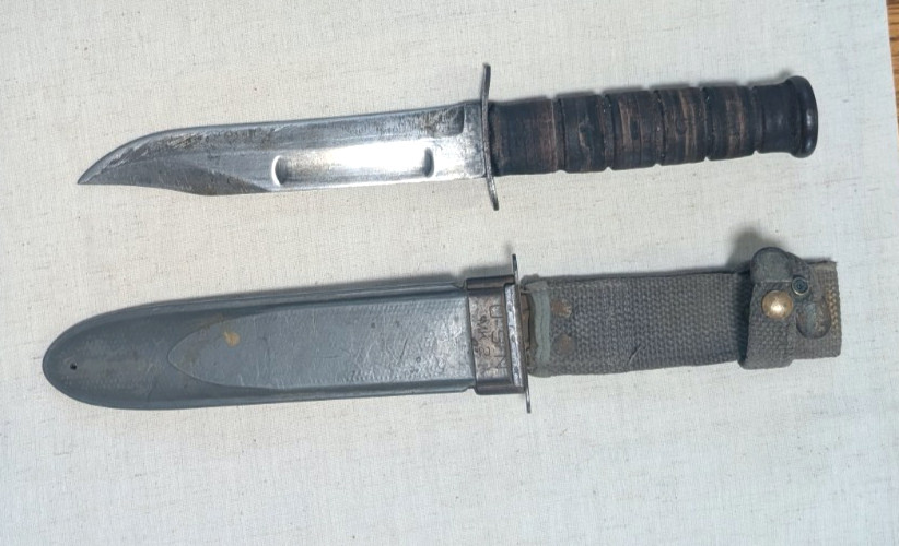 Named WWII Camillus MK2 USN KA-BAR Fighting Knife With Sheath Named WWII Camillus MK2 USN KA-BAR Fighting Knife With Sheath