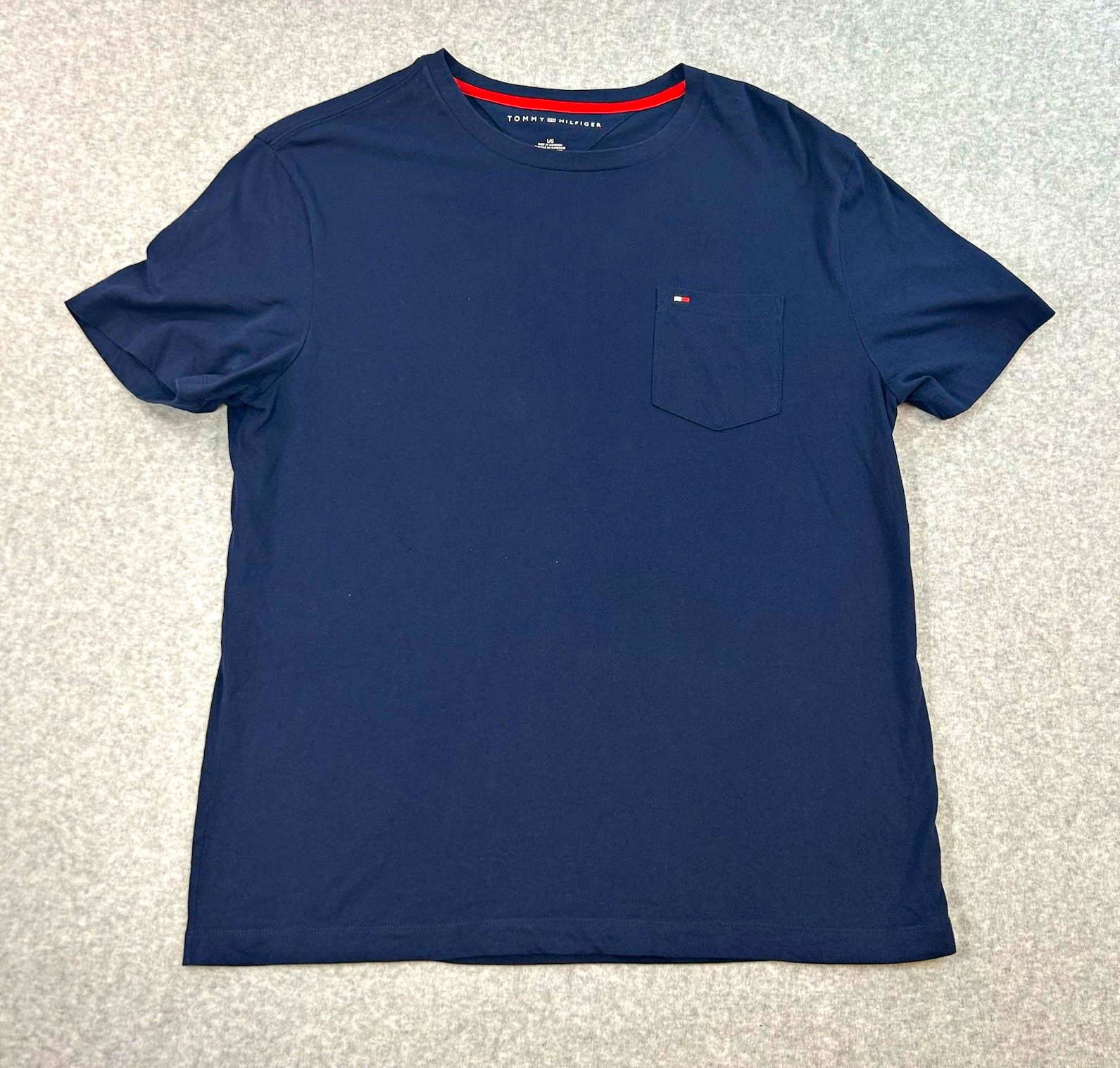 Tommy Hilfiger Men\'s L Navy Cotton Jersey Crew Neck Pocket T-Shirt Logo Tommy Hilfiger Men\'s L Navy Cotton Jersey Crew Neck Pocket T-Shirt Logo