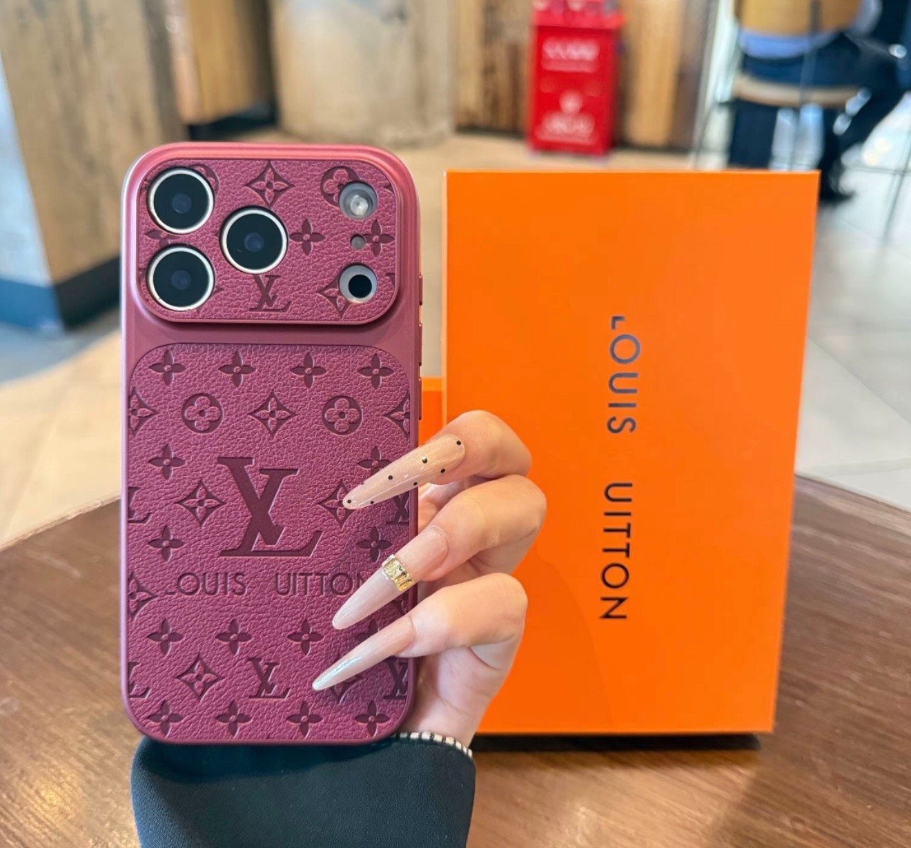 iPhone 18 Pro Max 17 Pro Cover- logo pattern Design Luxury Shockproof Phone Case