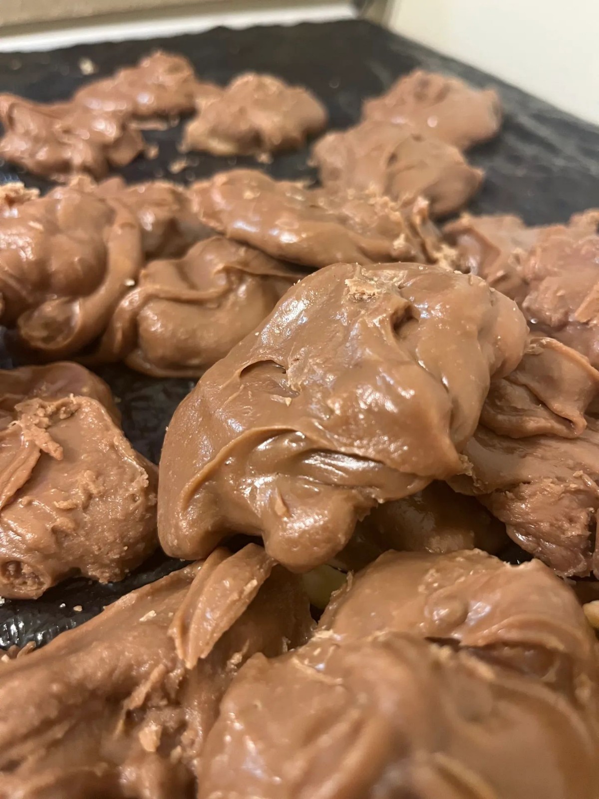 DEE ANN'S CHOCOLATE NEW ORLEANS  STYLE  PRALINE CANDY WITH PECANS