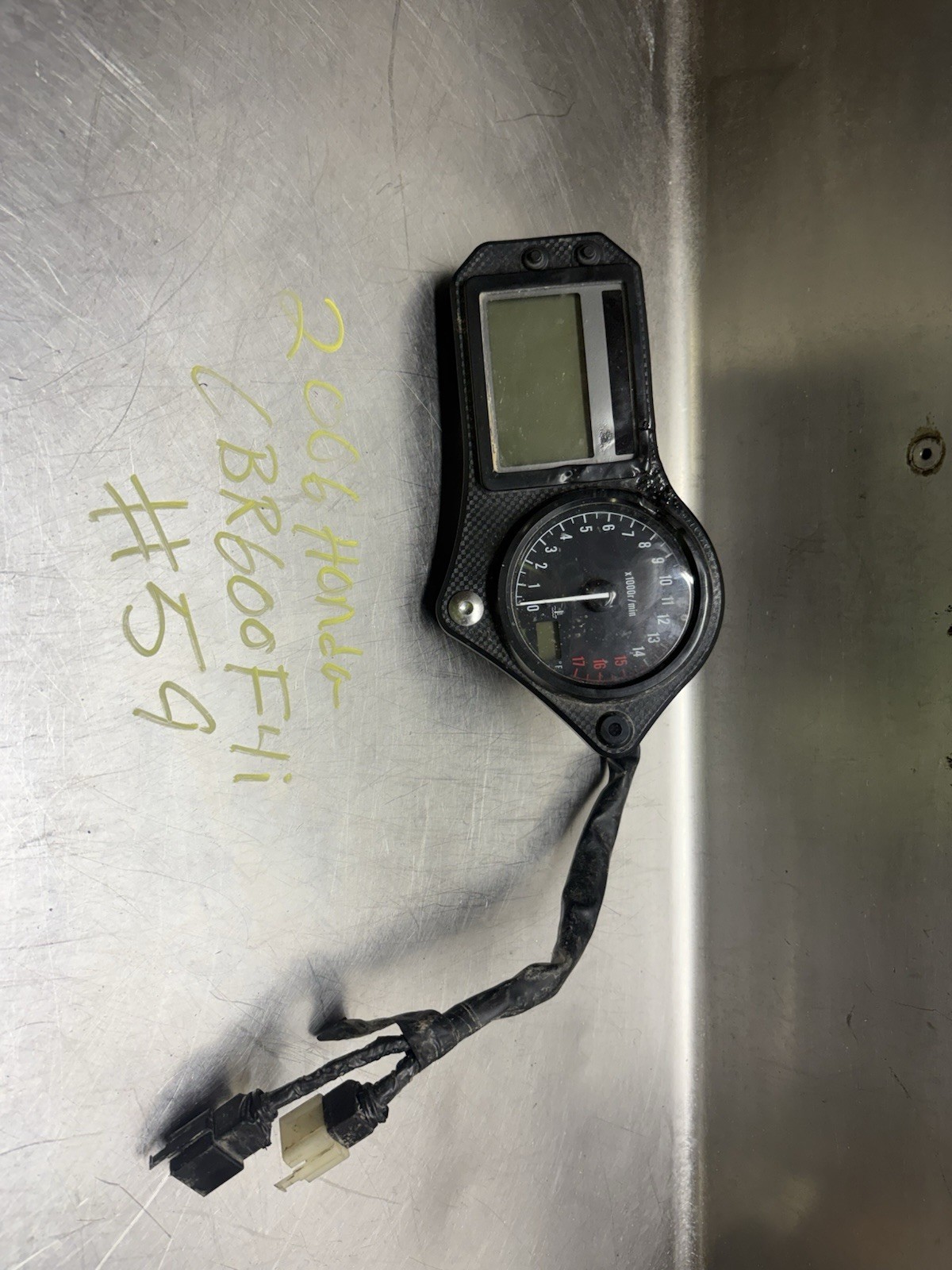 01-06 Honda CBR 600 F4i Dashboard / Gauge cluster / Dash Speedo/ (DAMAGED)