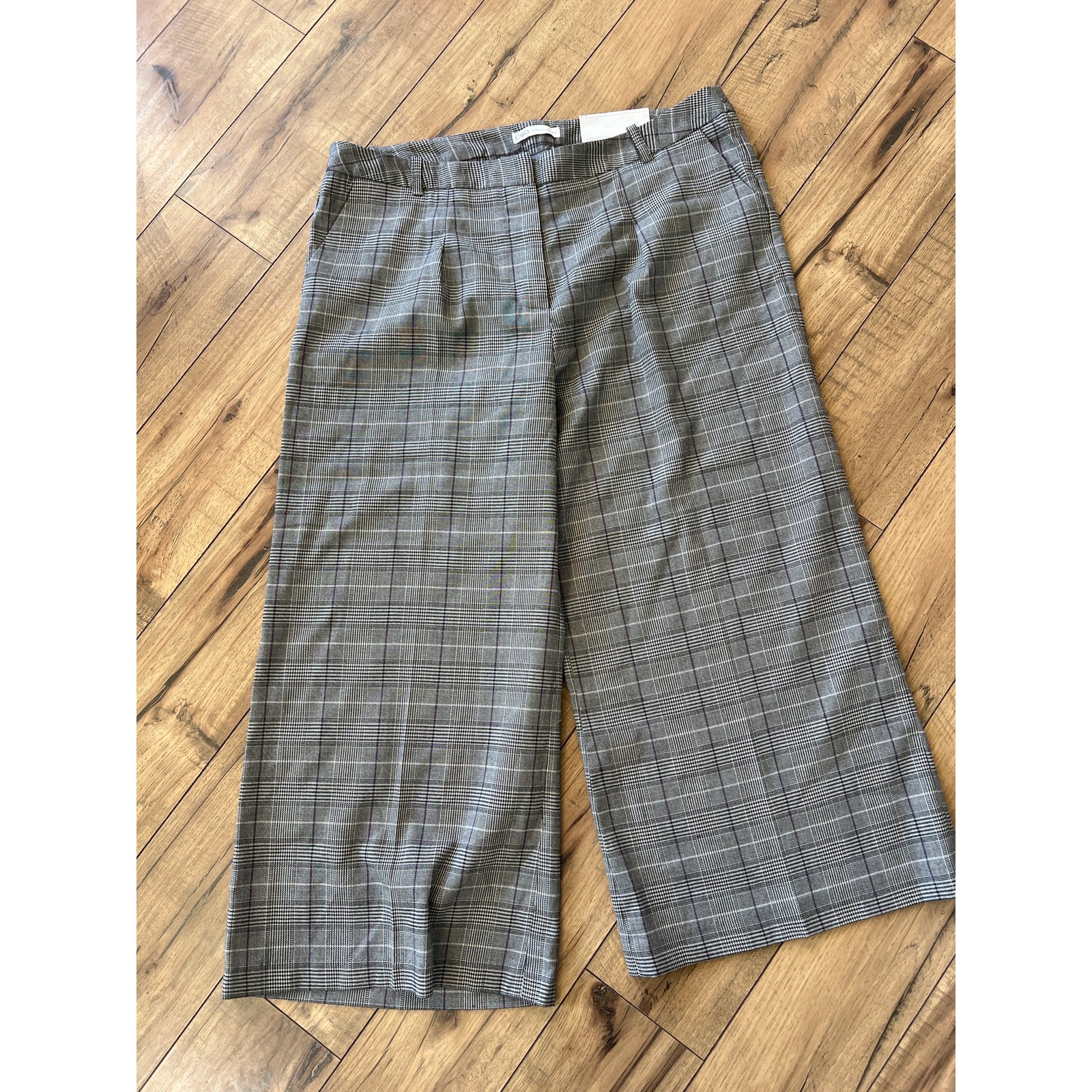 NWT Cato size XL plaid wide leg pull on pants NWT Cato size XL plaid wide leg pull on pants