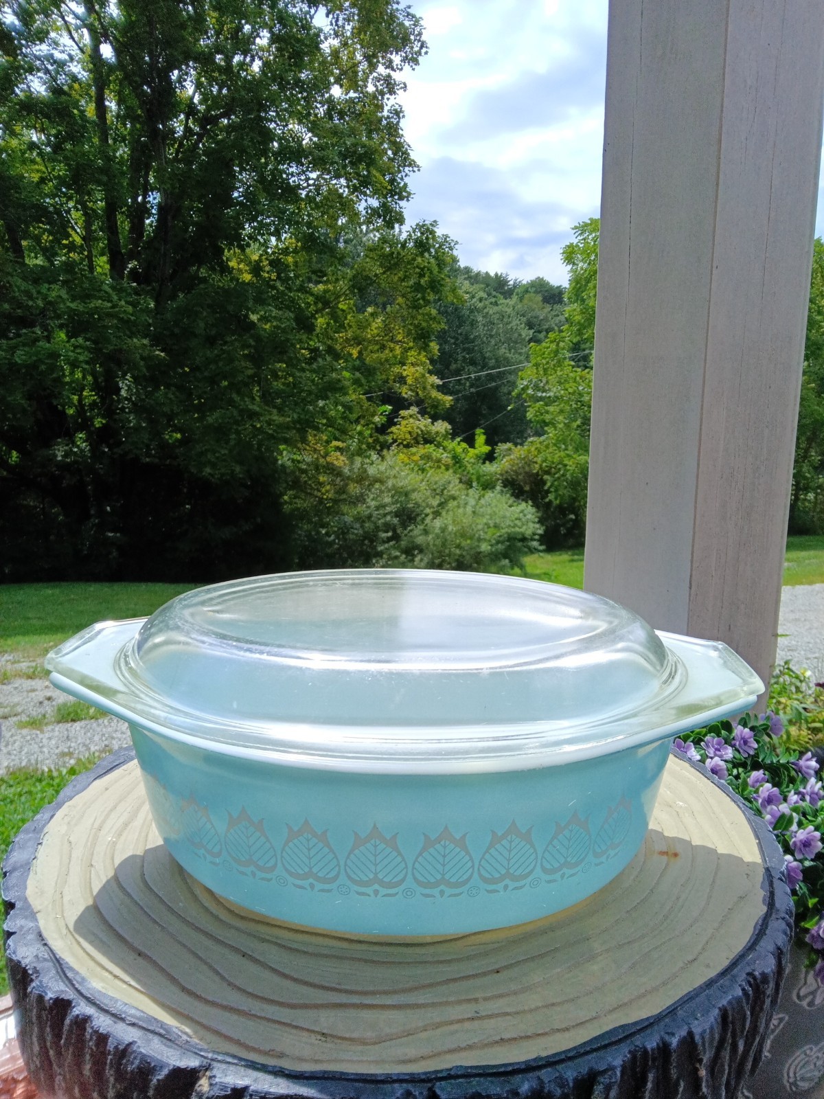Vintage Pyrex 043 Blue Tulip 1.5 Quart Casserole Dish With Lid Very Nice 