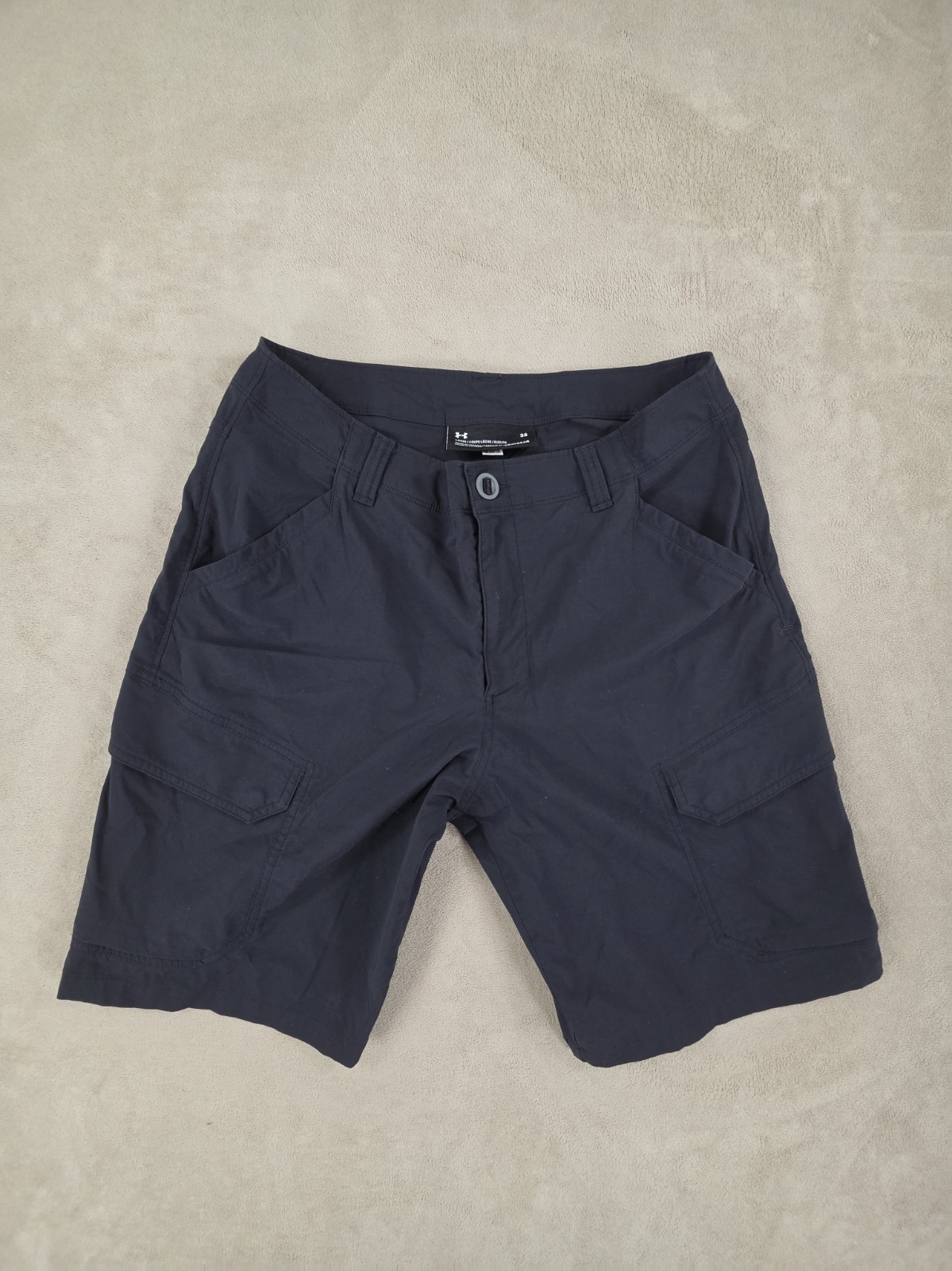 Pre-Owned Under Armour HeatGear Men\'s Fish/Storm Hunter Cargo Shorts Size 32