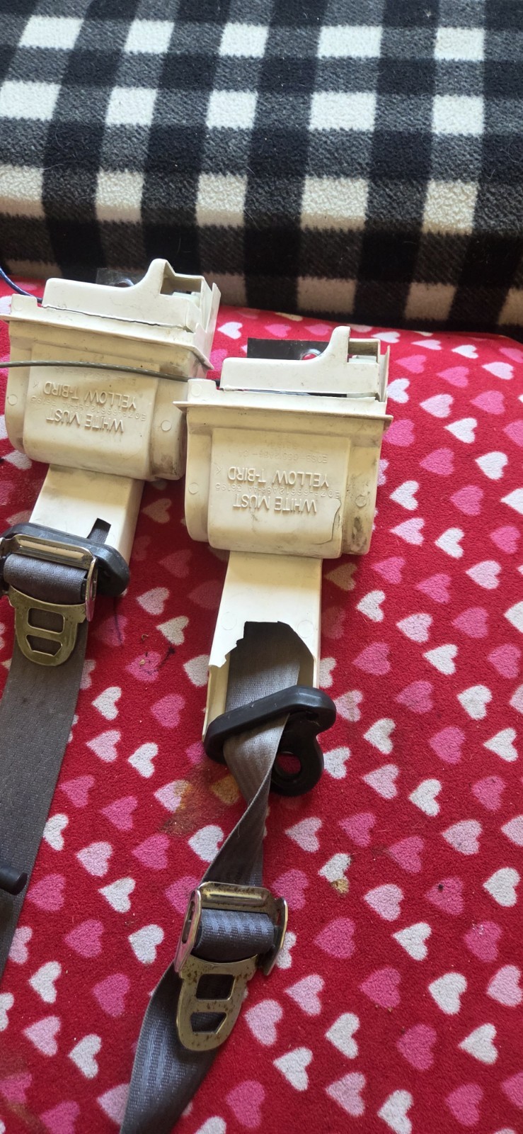 79-86 Mustang Hatchback Front2 Retractors Gray 79-86 Mustang Hatchback Front2 Retractors Gray