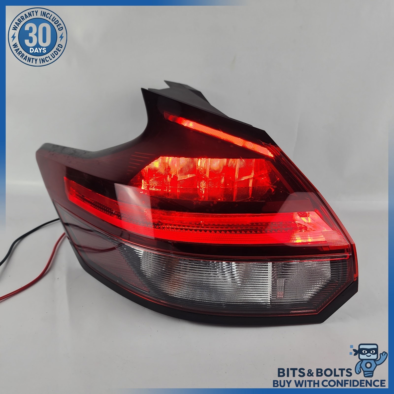 Nice 2021-2023 Nissan Kicks Left LH Driver Side LED Tail Light FSRL007 OEM