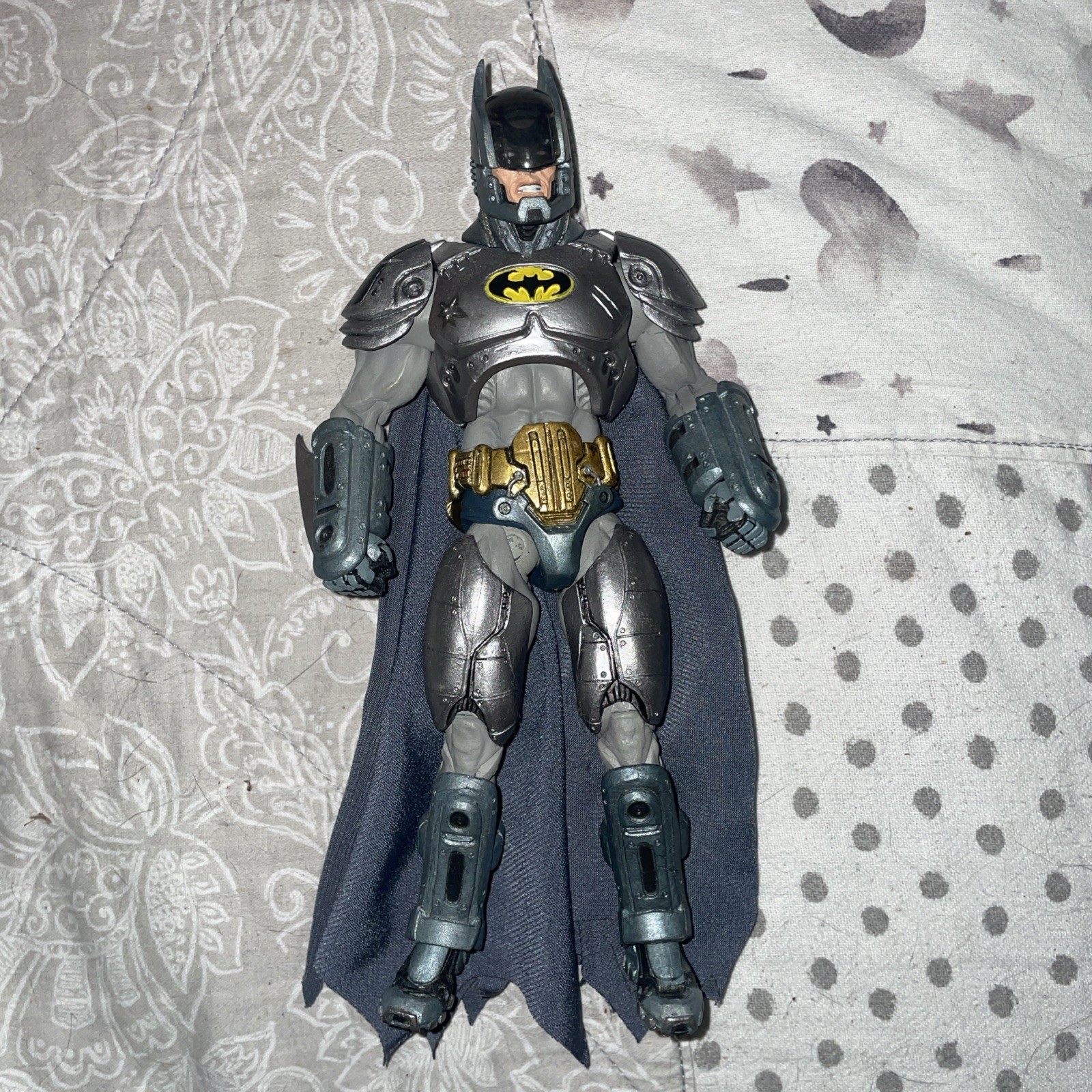 NECA SDCC 2019 Batman vs Predator Armored BATMAN Figure Loose and Incomplete NECA SDCC 2019 Batman vs Predator Armored BATMAN Figure Loose and Incomplete