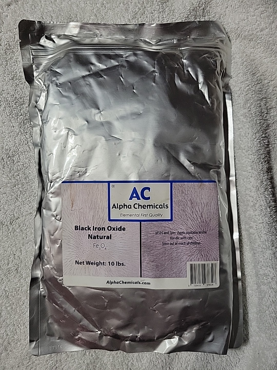 Black Iron Oxide - Fe3O4 - Natural - 10 Pounds Black Iron Oxide - Fe3O4 - Natural - 10 Pounds