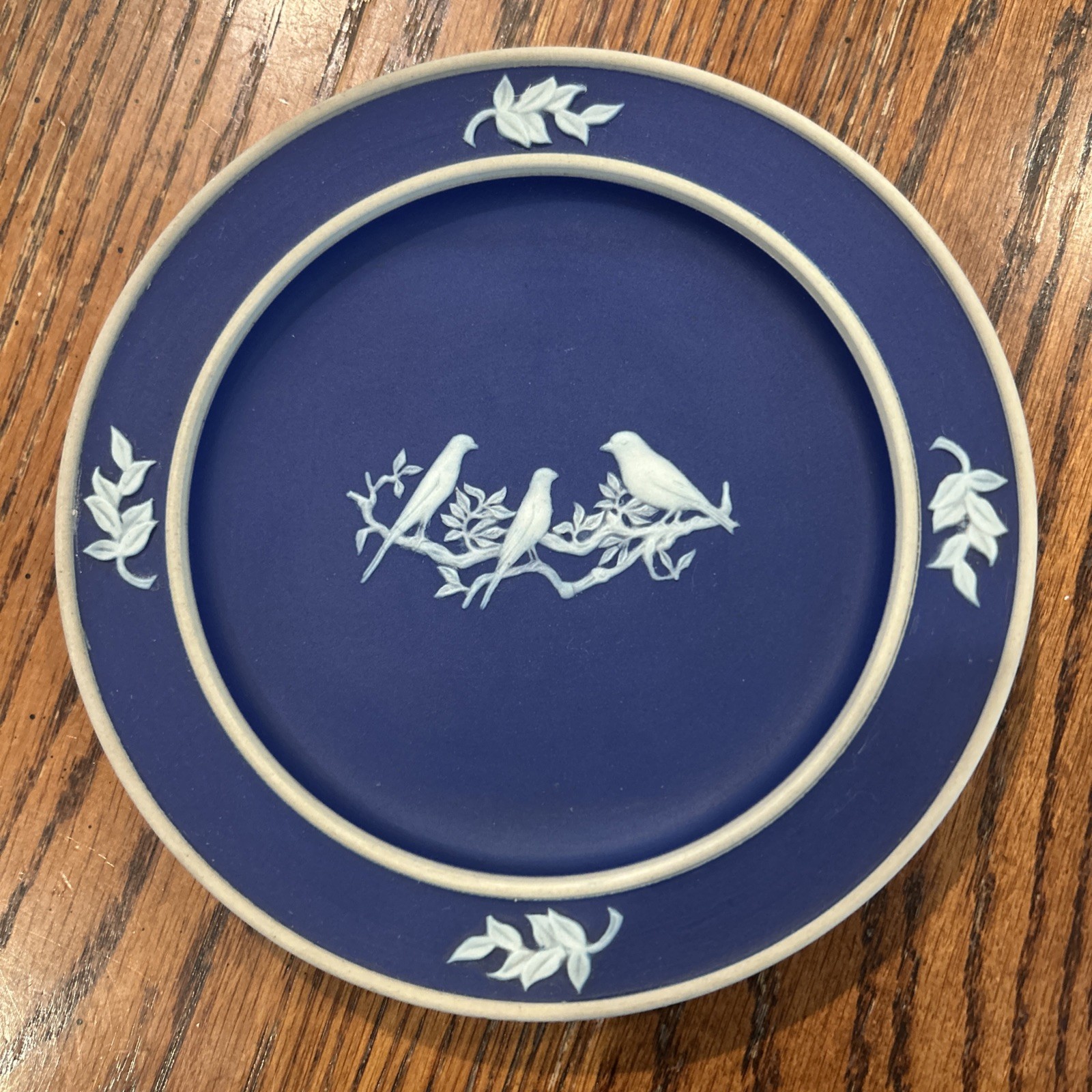 Antique 1930\'s Wedgwood Blue Dip Jasperware Caperns Bird Bristol Plate