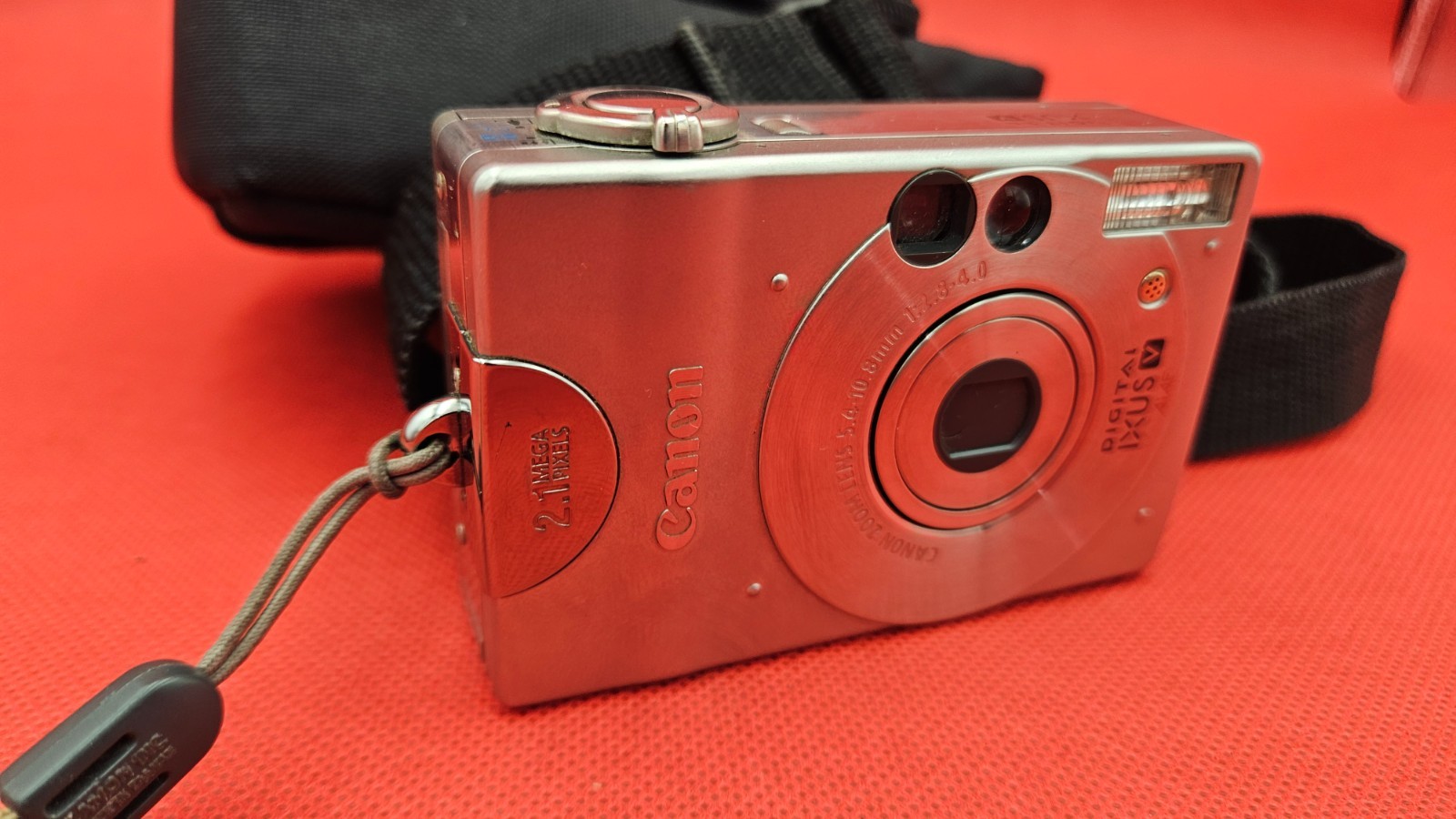 Canon PowerShot ELPH 340 HS / IXUS 265 HS 16.0MP Digital Camera - Silver
