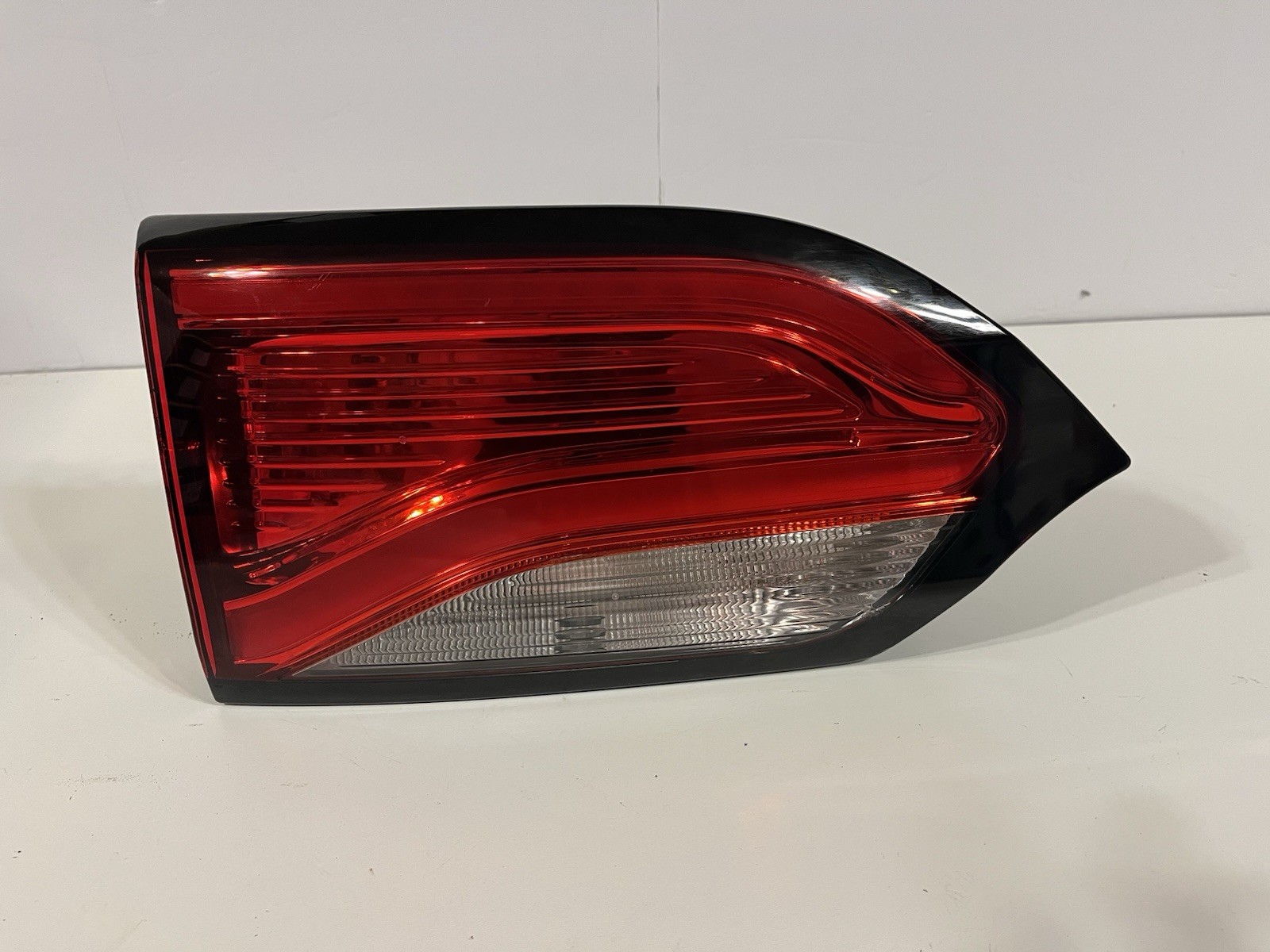 2017-2020 Chrysler Pacifica LH Inner Taillight Assembly OEM