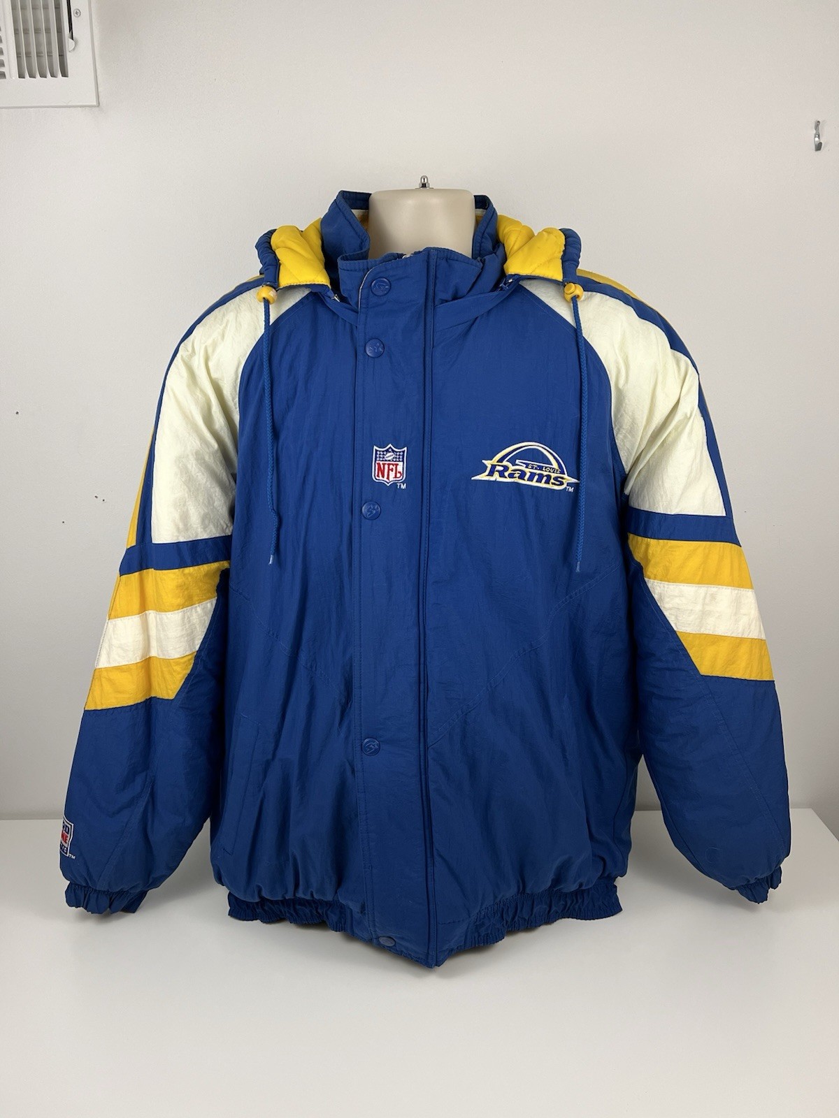 VTG St. Louis Rams Puffer Starter Jacket Mens Size XL NFL Pro Line Authentic