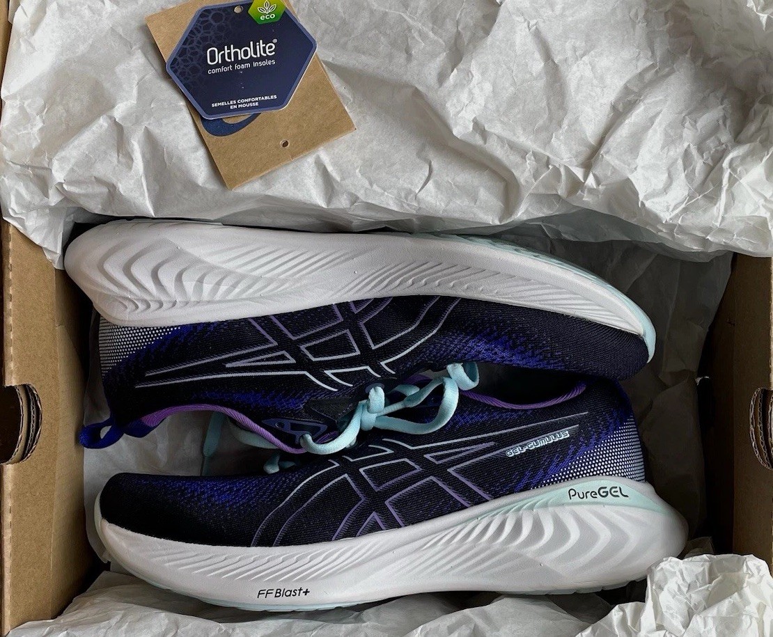 ASICS GEL-Cumulus 25 Women’s Running Sneakers Cushioned Black/Purple WORN ONCE