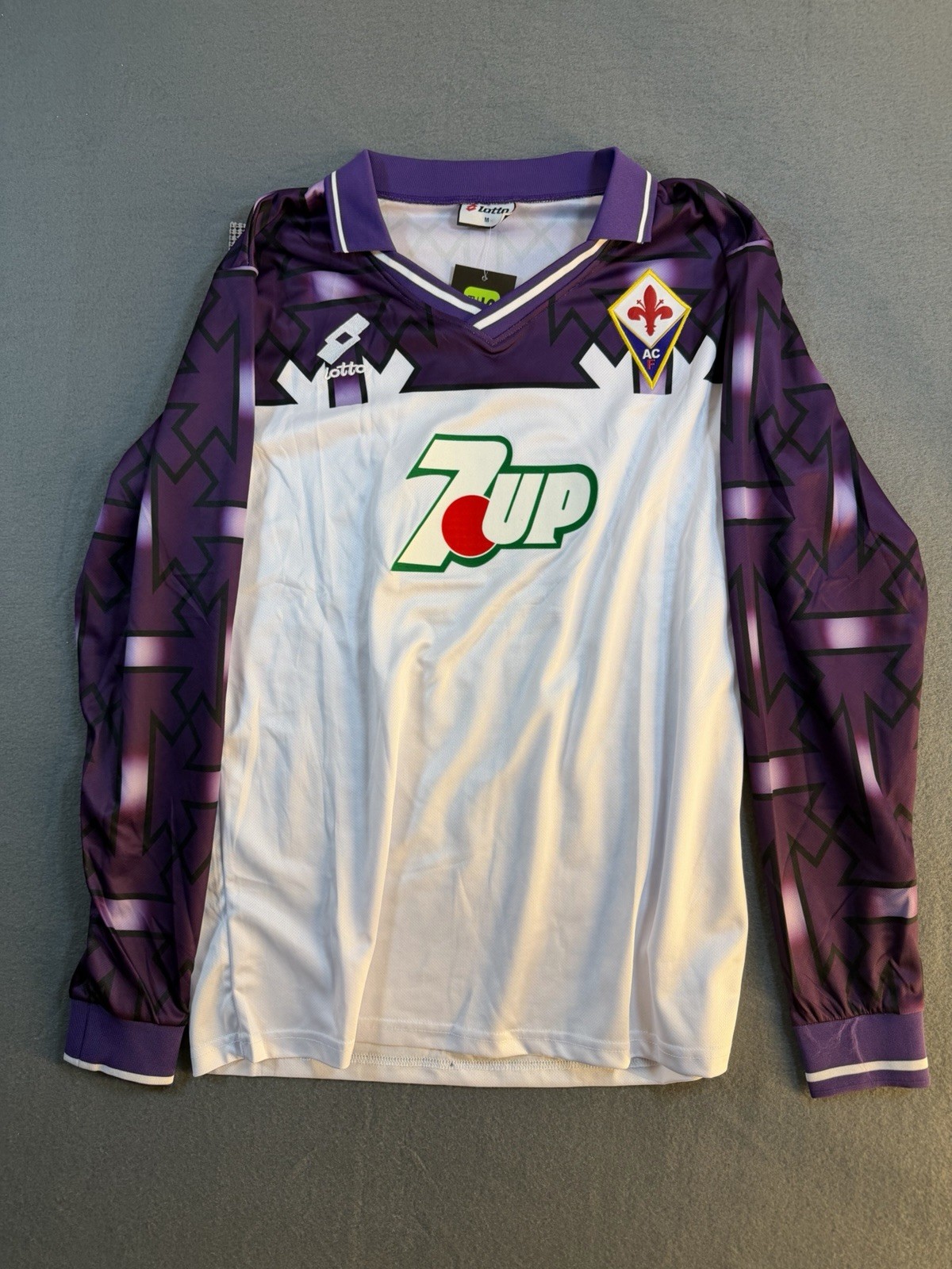 Lotto Fiorentina Batistuta 9 7UP Purple/White Long Sleeve Soccer Jersey M Lotto Fiorentina Batistuta 9 7UP Purple/White Long Sleeve Soccer Jersey M