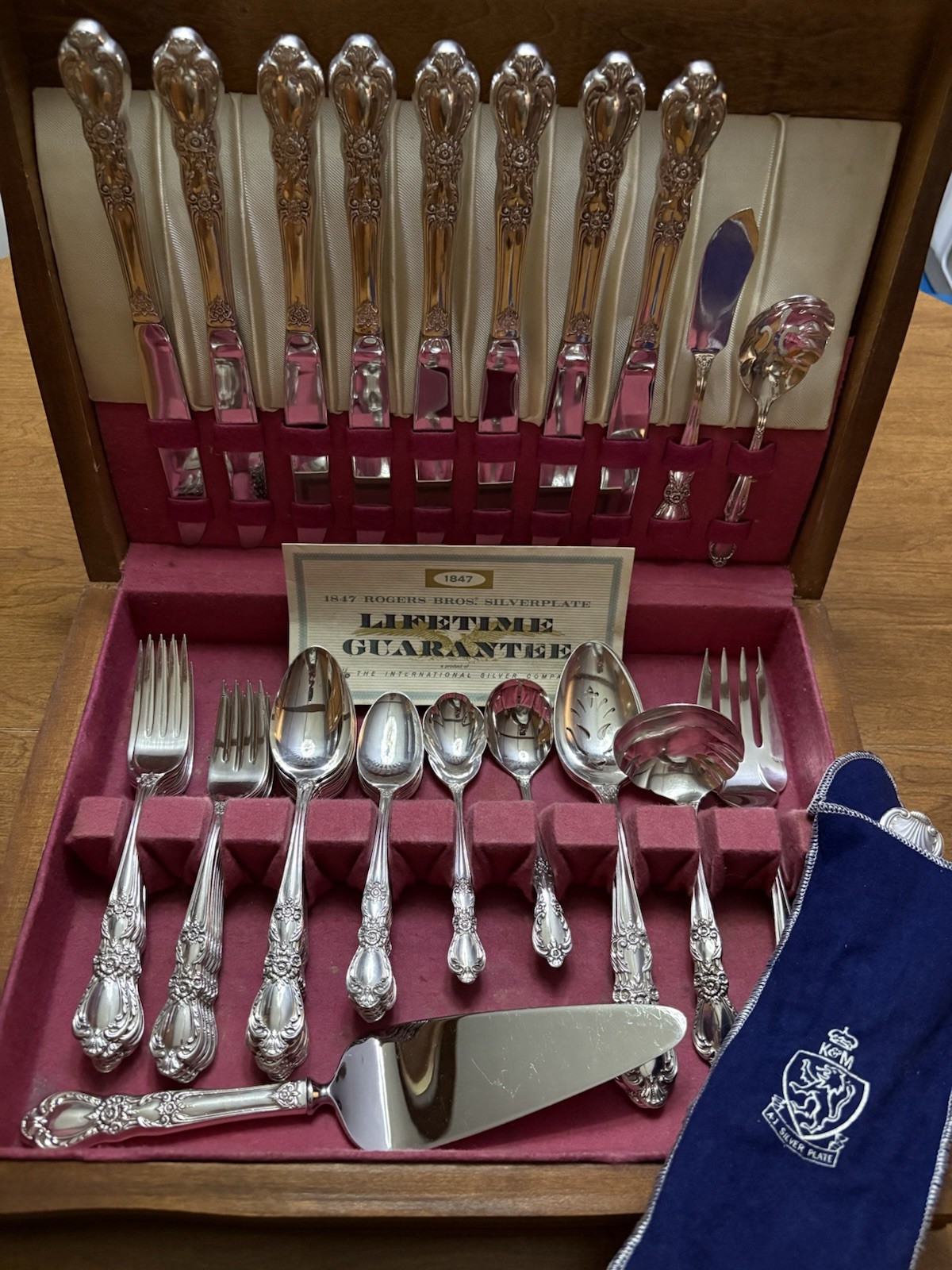 ***VERY NICE 51 Pc 1847 ROGER BROS SILVERPLATE SET*** ***VERY NICE 51 Pc 1847 ROGER BROS SILVERPLATE SET***