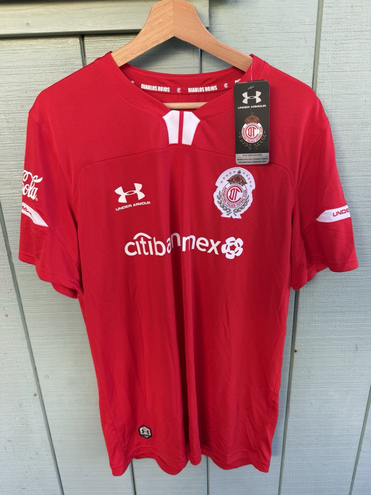 UNDER ARMOUR TOLUCA DIABLOS ROJOS SOCCER JERSEY SIZE LARGE MEXICO AMERICA CHIVAS UNDER ARMOUR TOLUCA DIABLOS ROJOS SOCCER JERSEY SIZE LARGE MEXICO AMERICA CHIVAS