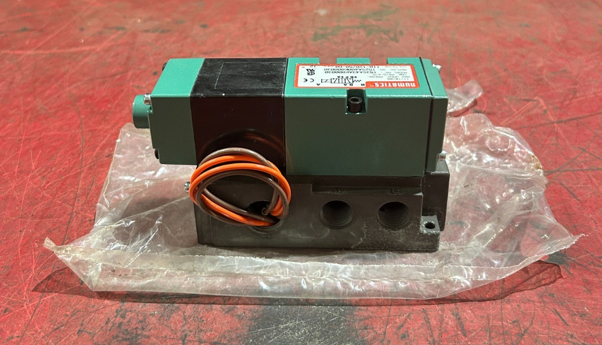 NEW NUMATICS SOLENOID VALVE 4-WAY, 110-120 V AC, 50/60HZ, MODEL 153SA43AK000030