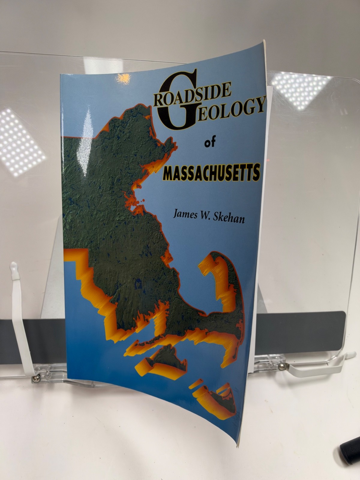 Roadside Geology of Massachusetts by James W. Skehan Paperback Signed