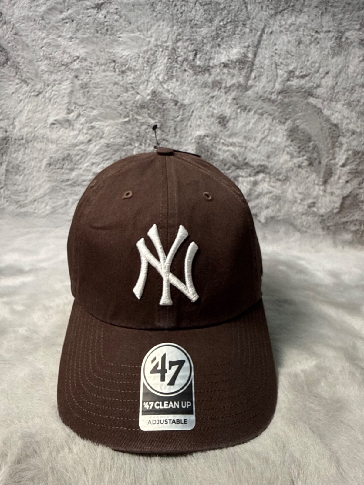 New York Yankees Hat Cap 47 Brand Cleanup Brown Strap Back Adjustable New York Yankees Hat Cap 47 Brand Cleanup Brown Strap Back Adjustable