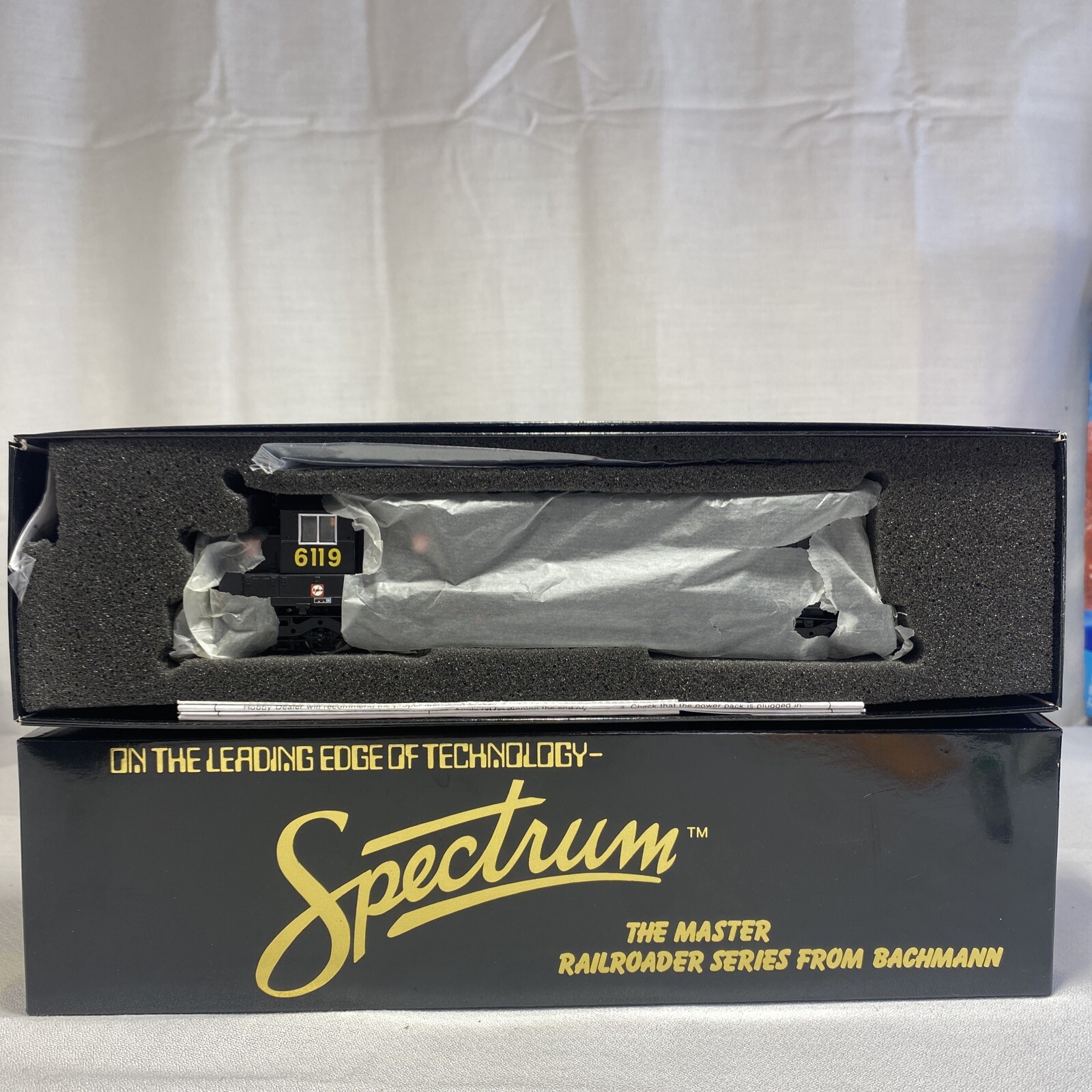 Bachman  Spectrum Coach North fork western SD45 Diesel #6119  Item No. 11630 New