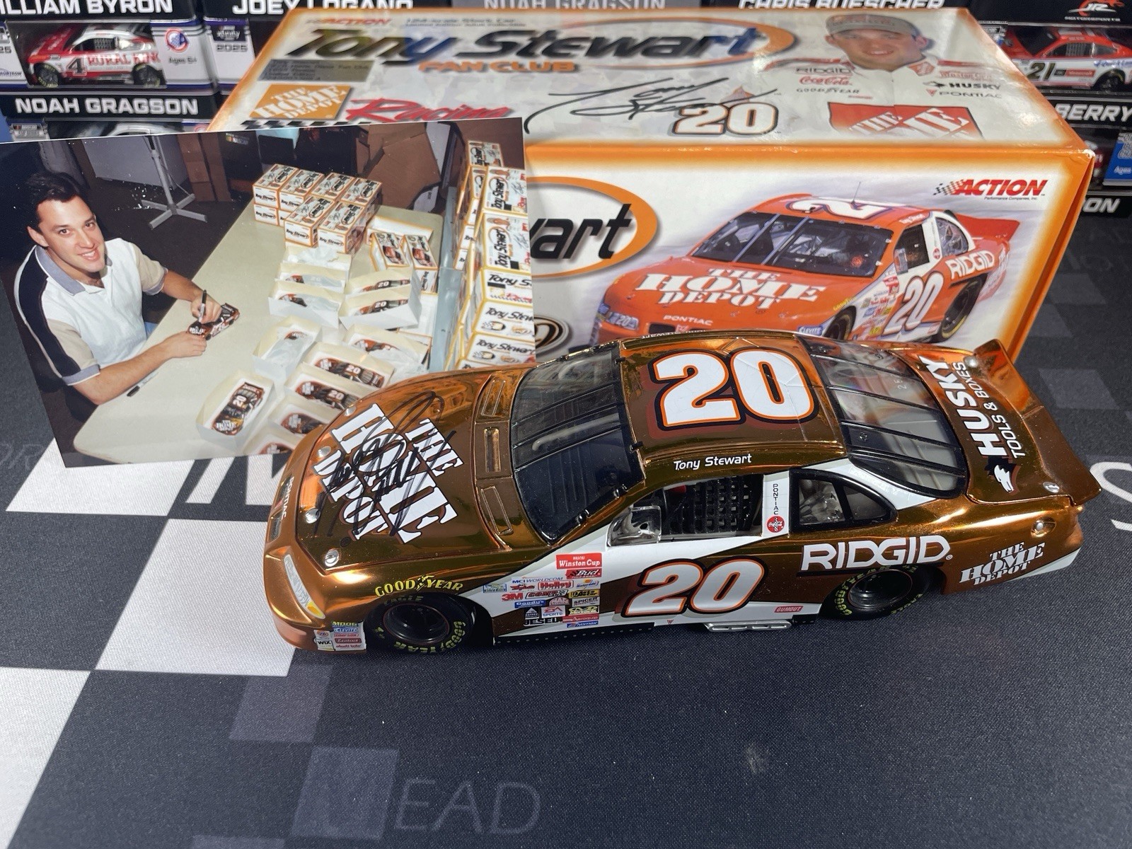 1999 Action #20 Tony Stewart Fan Club Pontiac Chrome Car 1:24 Signed w/ Photo