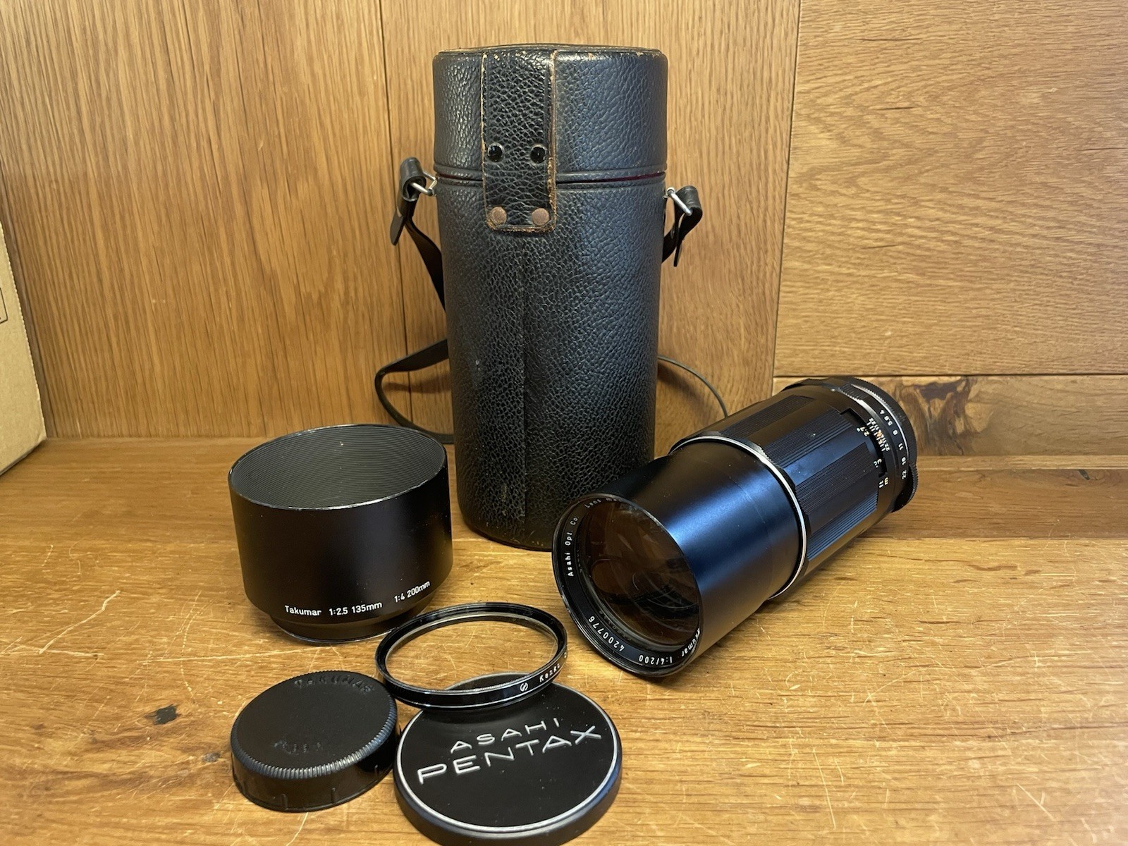 *CLA\'d : Almost Mint w/ Case* Pentax Super Takumar 200mm F/4 Telephoto Lens M42