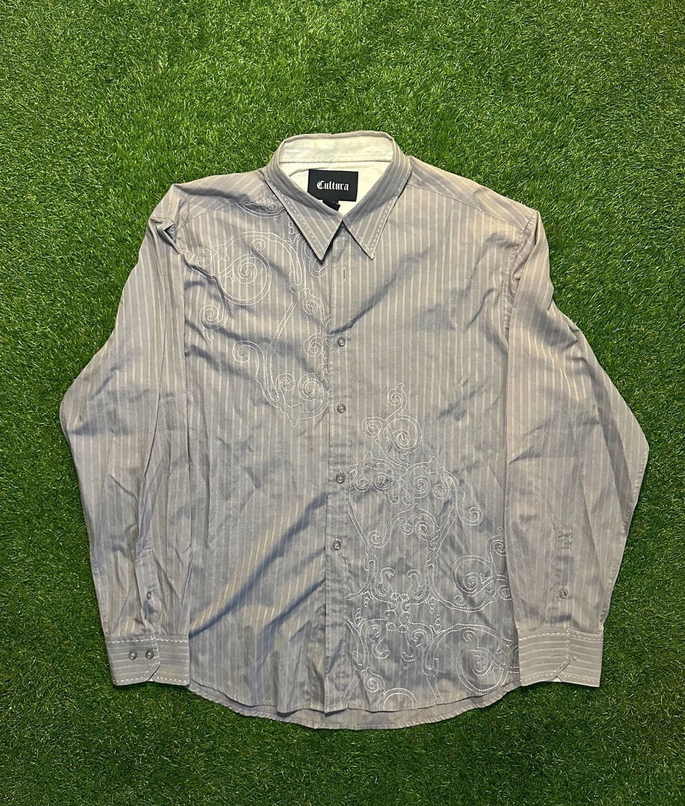 Y2K 2000s Cultura Embroidered Pinstripe Button Down Shirt. Y2K 2000s Cultura Embroidered Pinstripe Button Down Shirt.