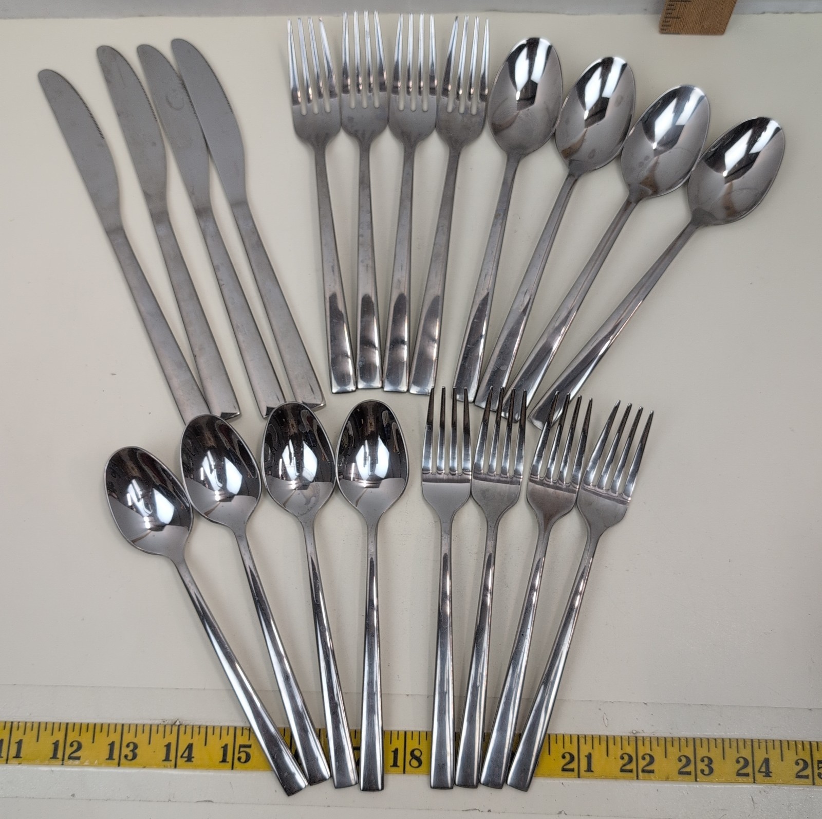 Fiesta 20 Piece Stainless Steel Flatware Set Silverware Forks Spoons Knives