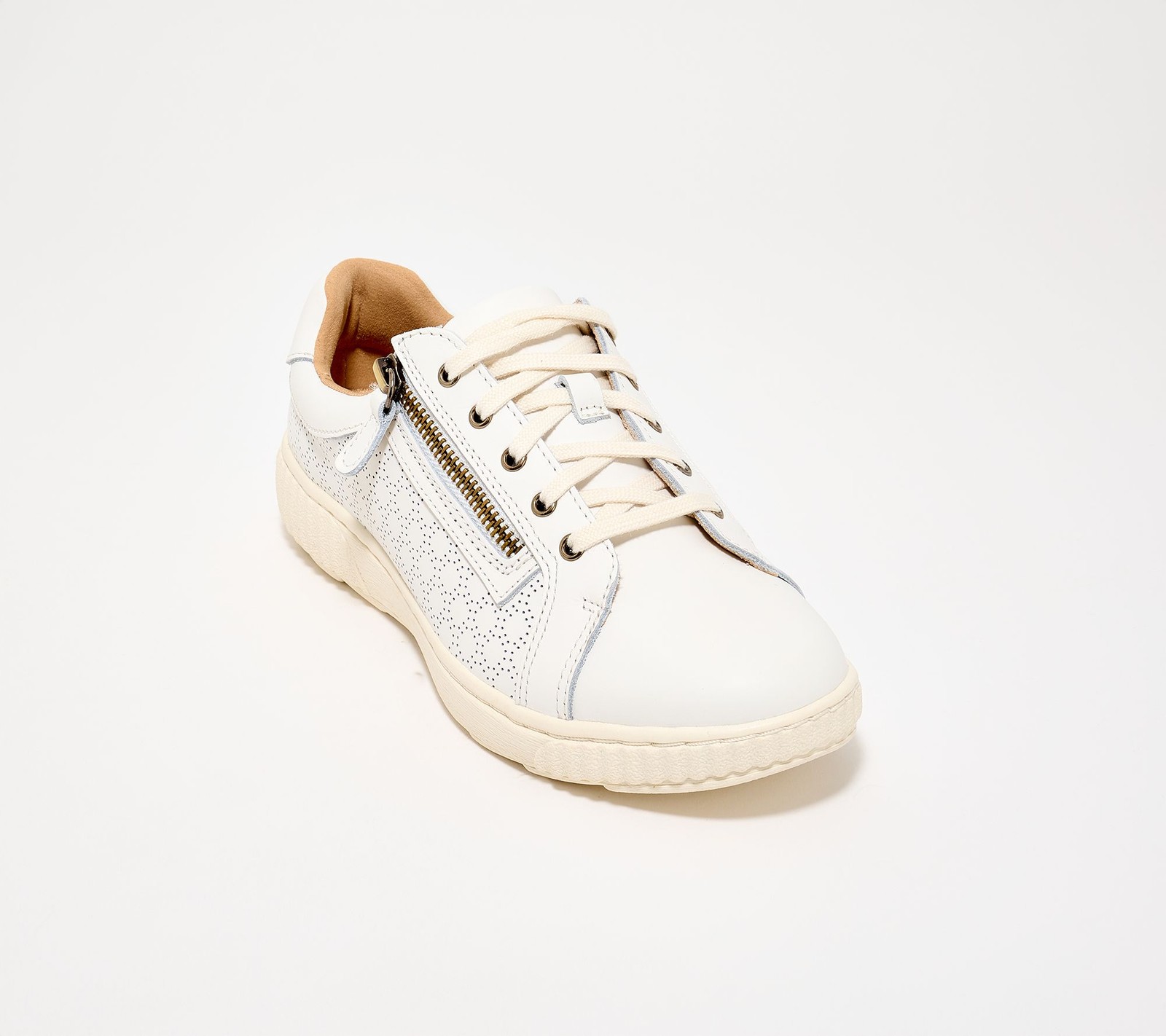 Clarks Collection Perforated Leather Sneaker Caroline Ayla White 8/M New Clarks Collection Perforated Leather Sneaker Caroline Ayla White 8/M New