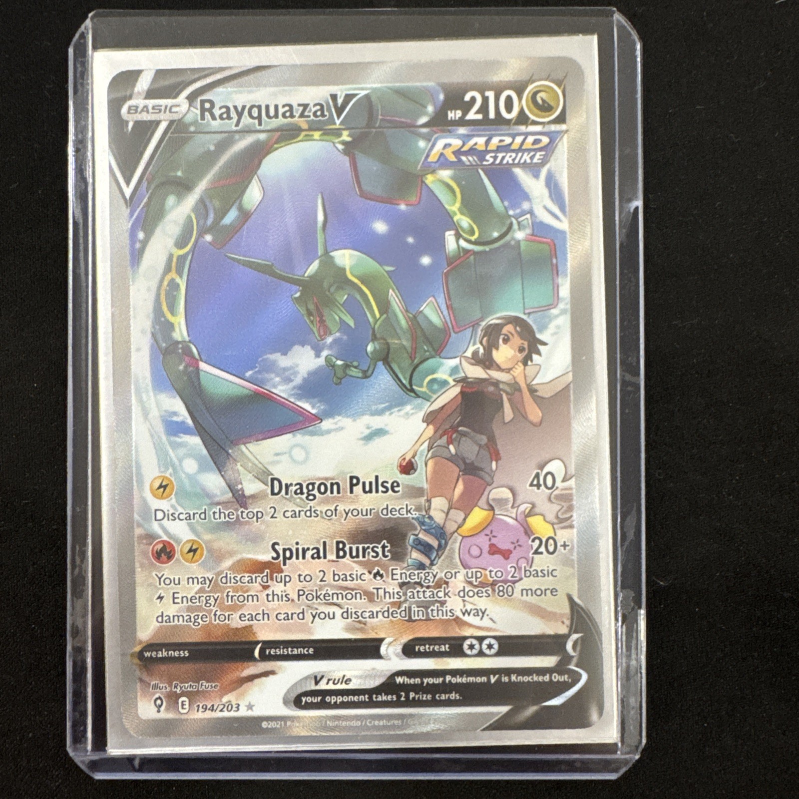 The Pokémon Company Rayquaza V 194/203 Evolving Skies Ultra Rare Full Art Holo The Pokémon Company Rayquaza V 194/203 Evolving Skies Ultra Rare Full Art Holo
