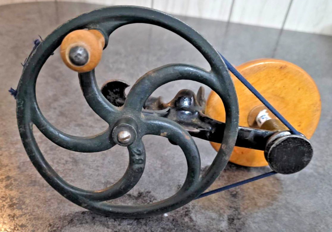 Antique Spinreel; Good Shape